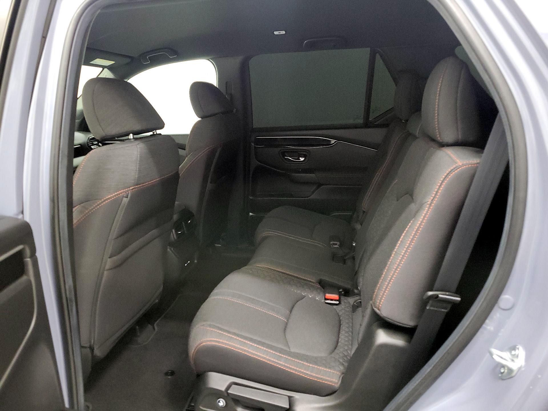 Thumbnail: 2025 Honda Pilot - 19