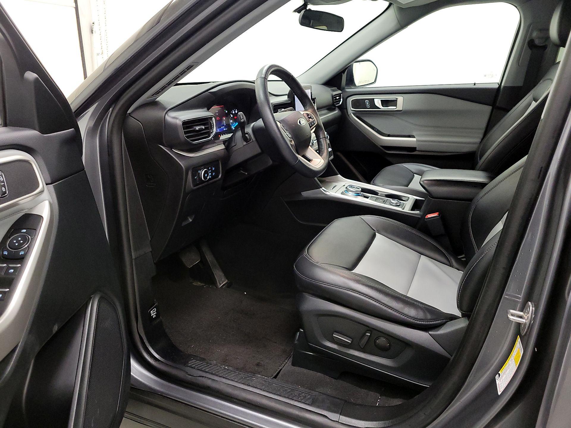 Thumbnail: 2023 Ford Explorer - 11