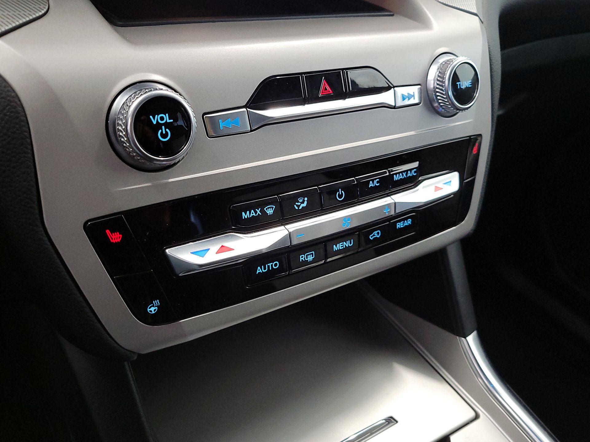 Thumbnail: 2023 Ford Explorer - 16