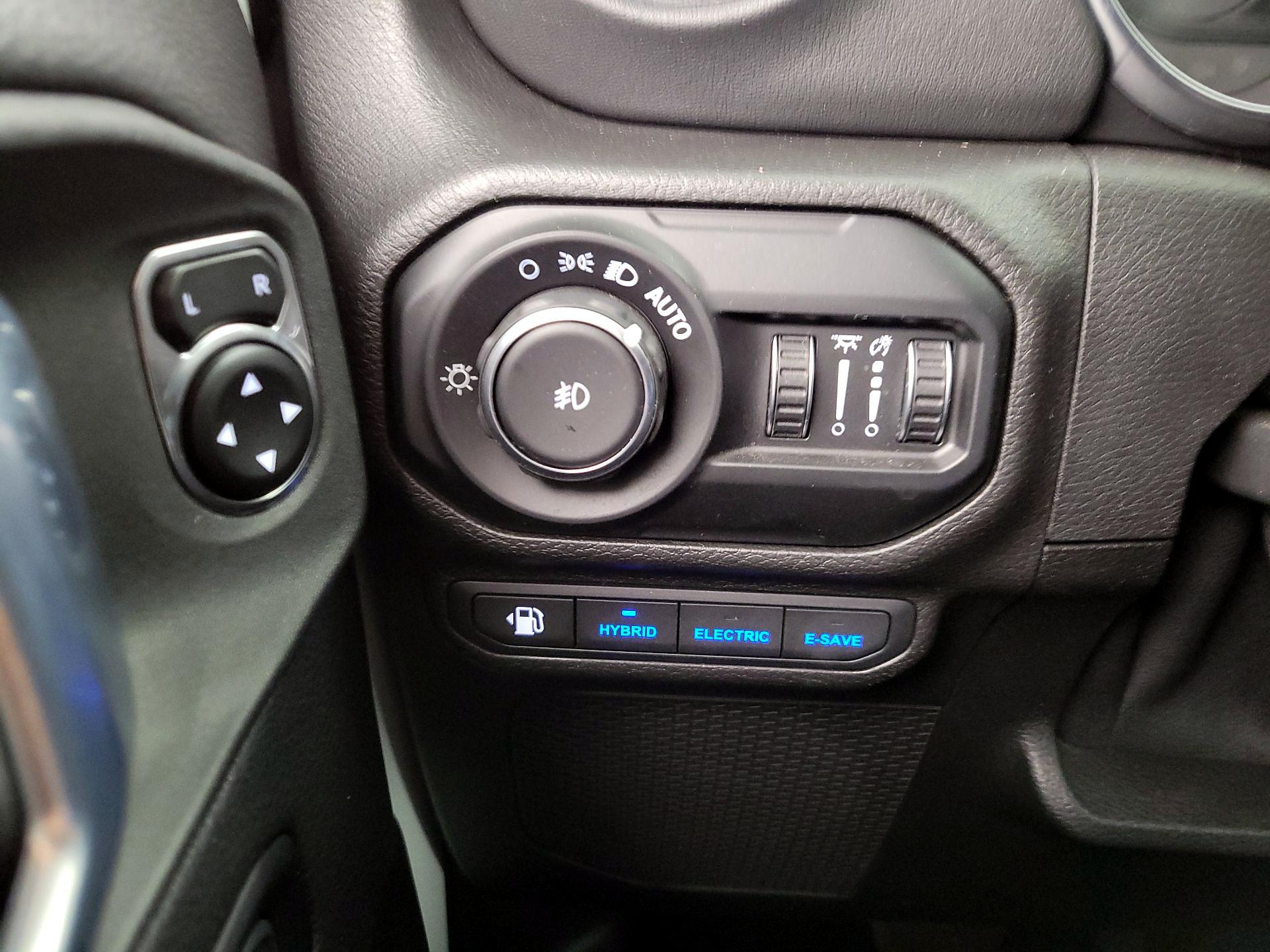 Thumbnail: 2021 Jeep Wrangler - 13