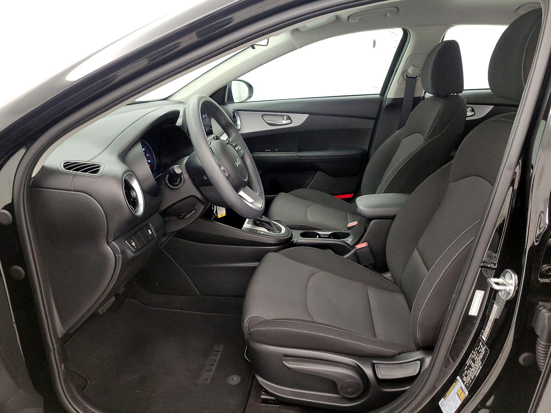 Thumbnail: 2023 Kia Forte - 11