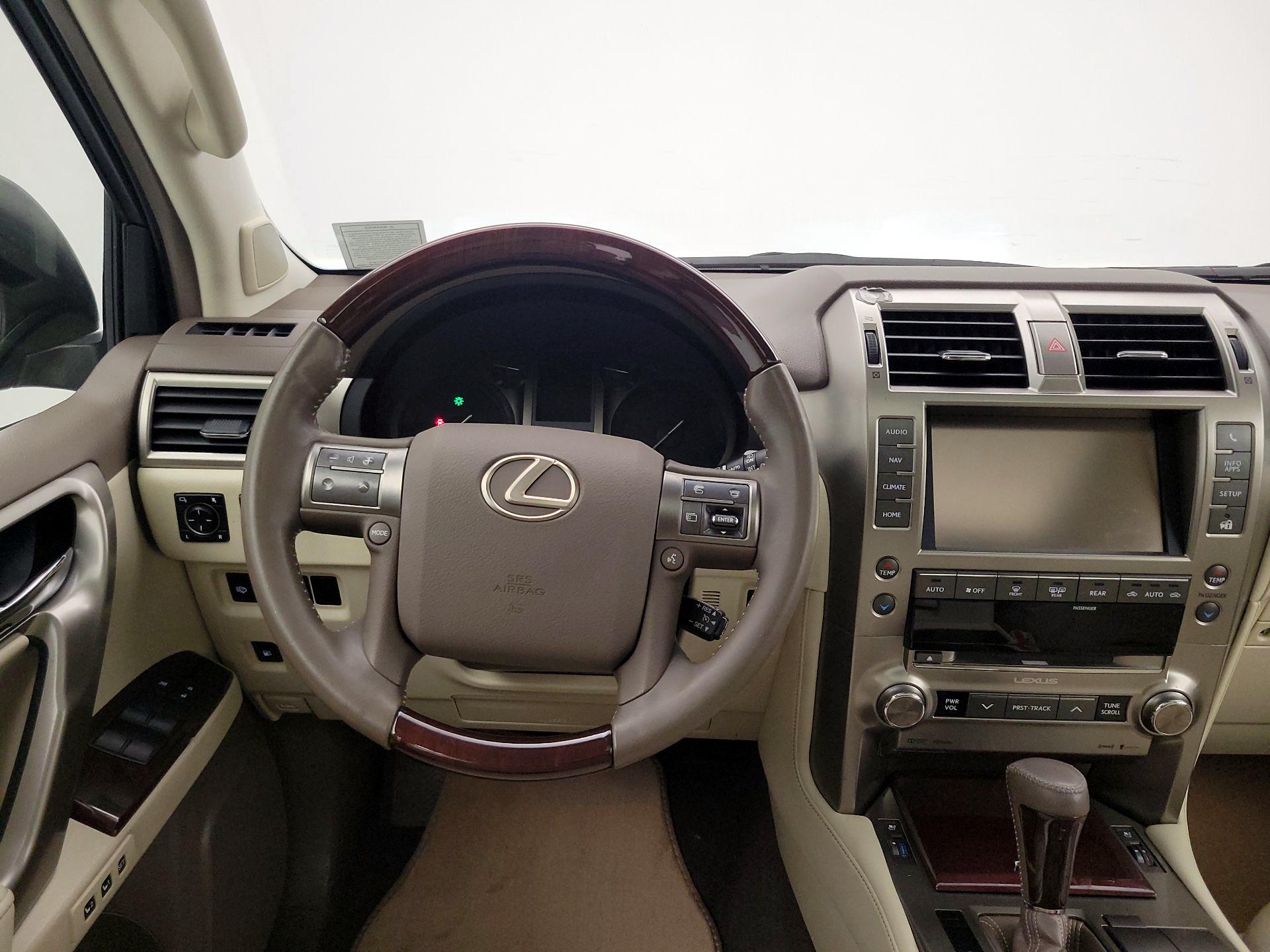 Thumbnail: 2019 Lexus GX - 10