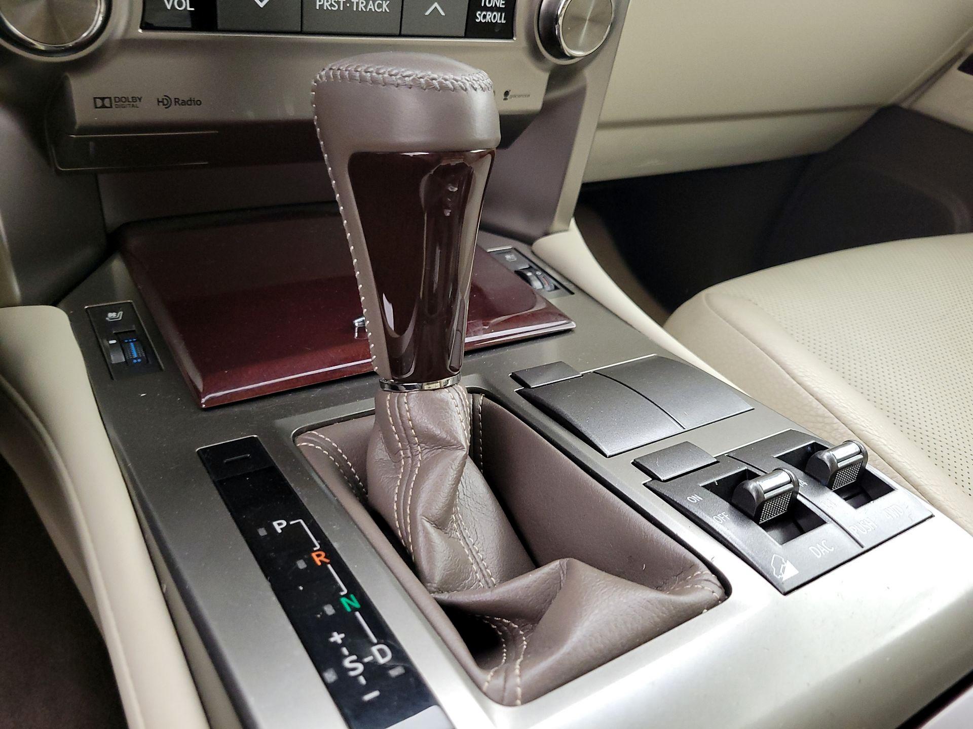 Thumbnail: 2019 Lexus GX - 17