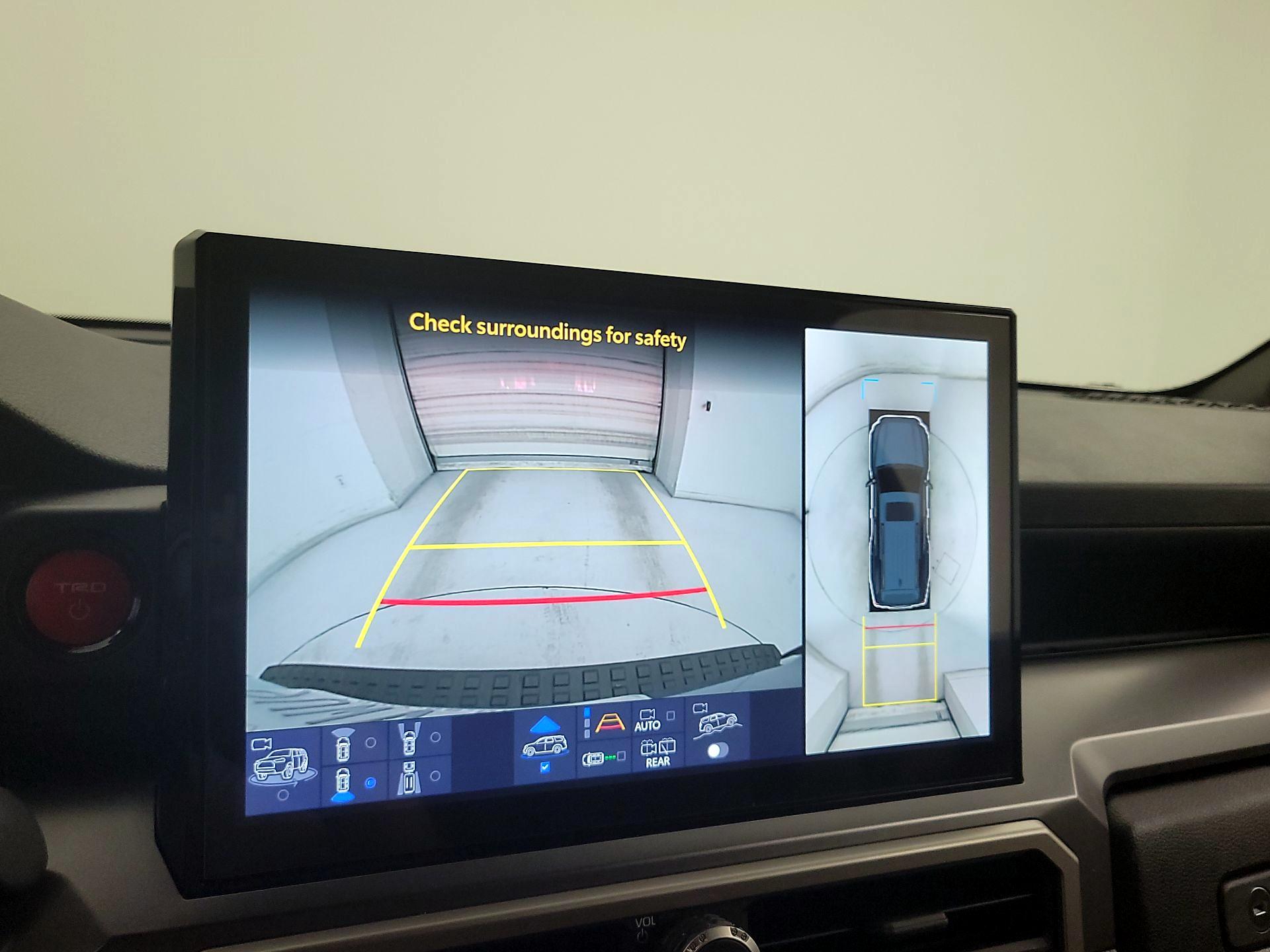 Thumbnail: 2025 Toyota 4Runner - 15