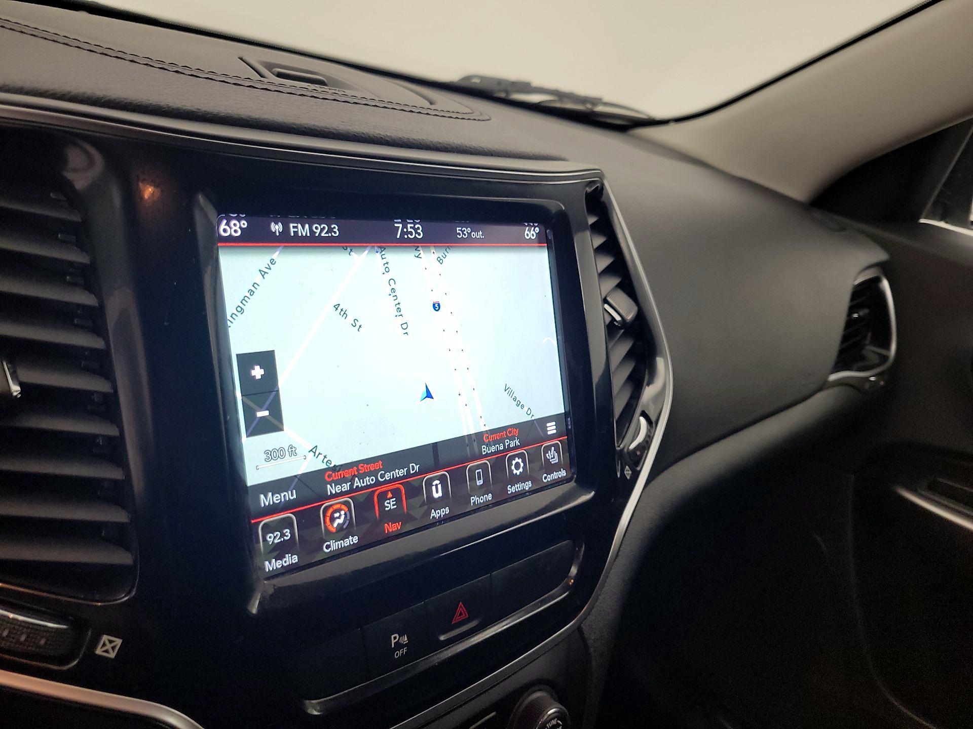 Thumbnail: 2020 Jeep Cherokee - 14