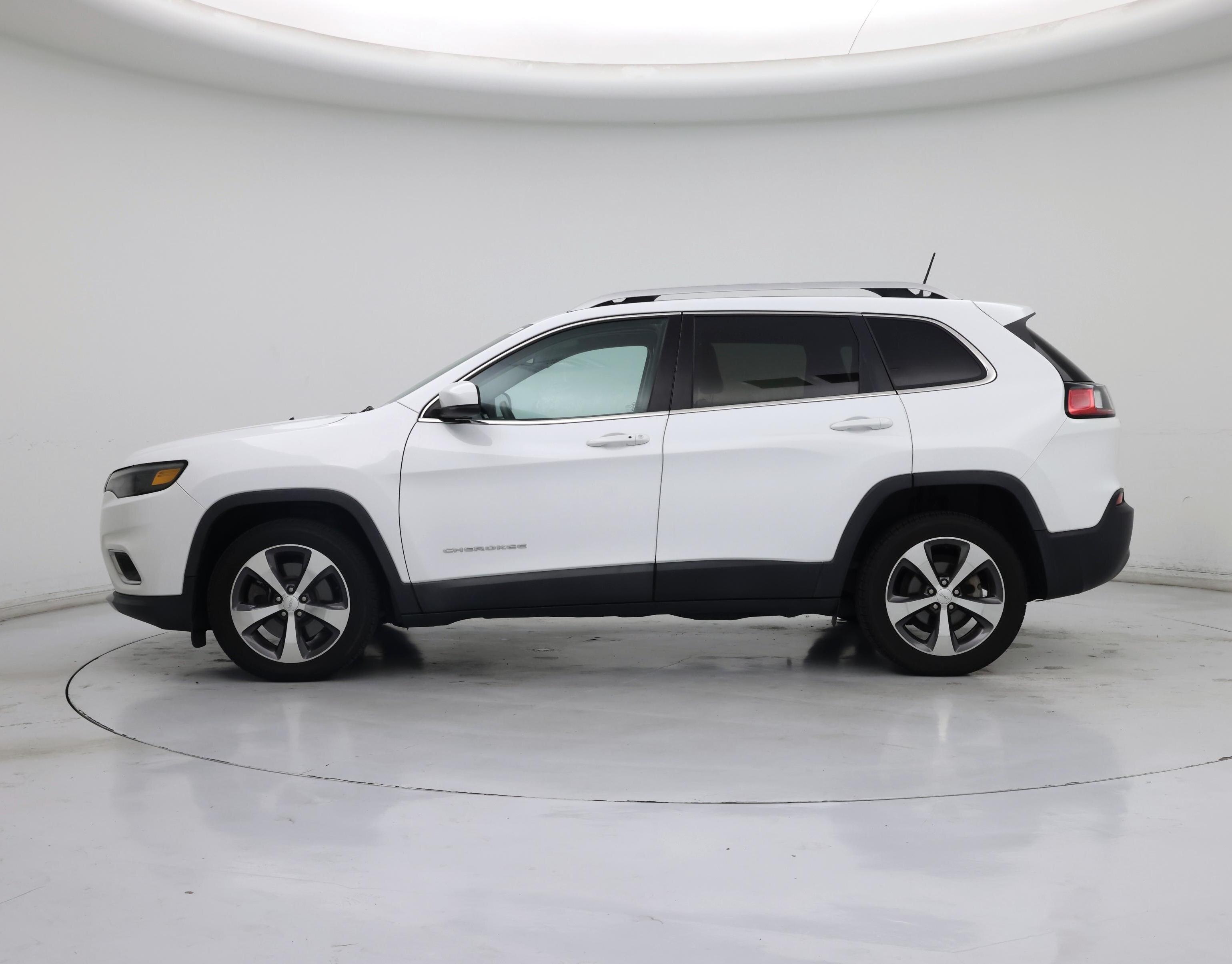 Thumbnail: 2020 Jeep Cherokee - 3