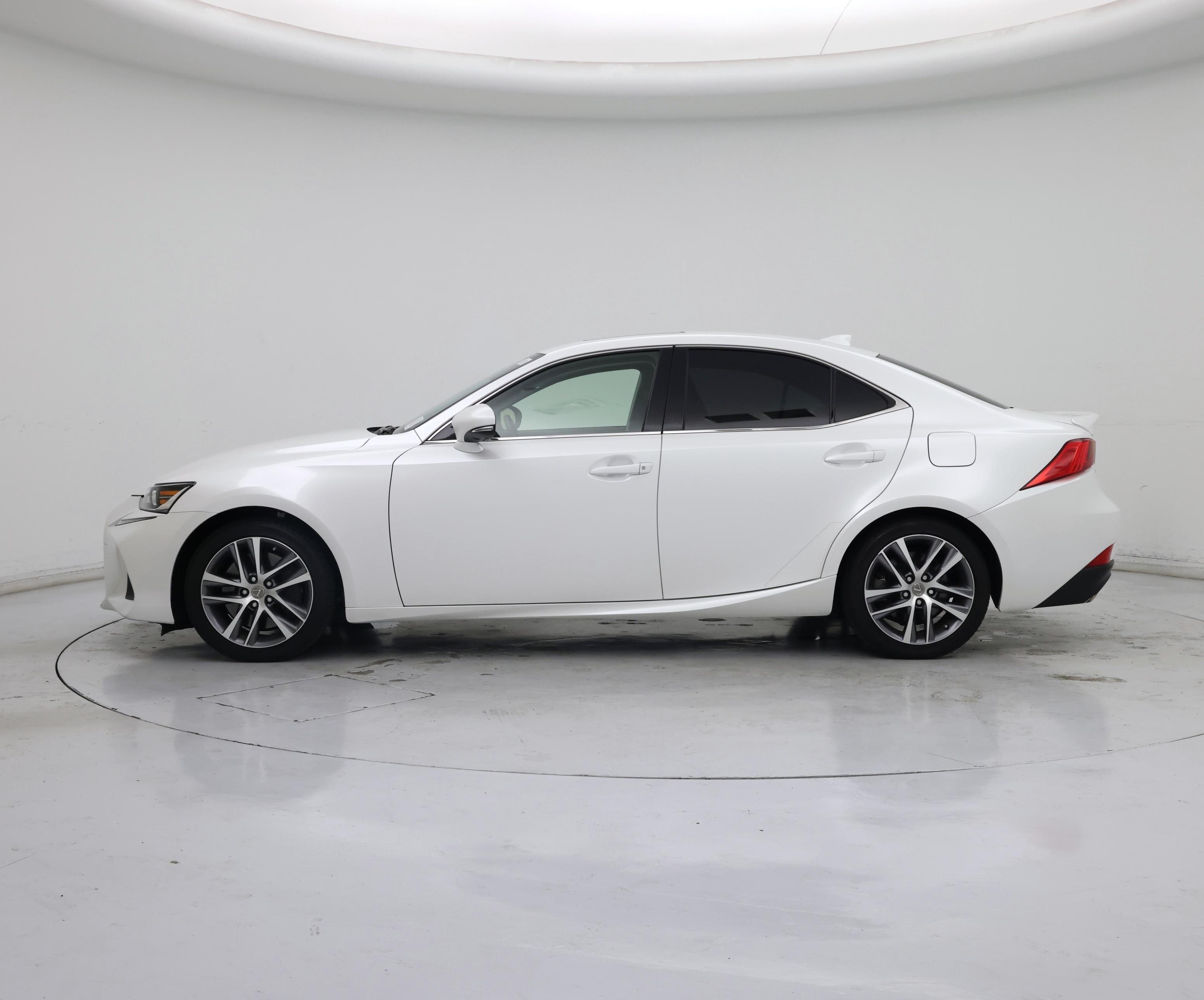 Thumbnail: 2020 Lexus IS - 3