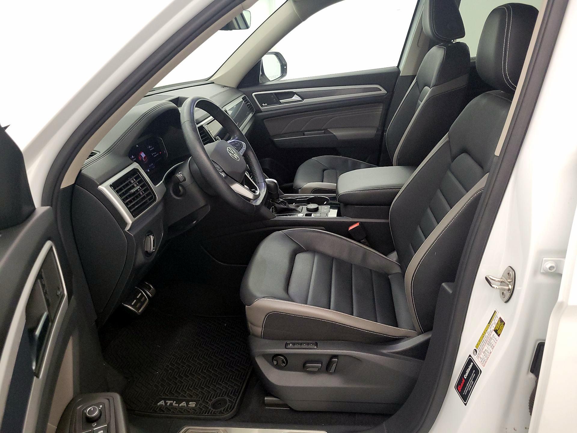 Thumbnail: 2023 Volkswagen Atlas - 11