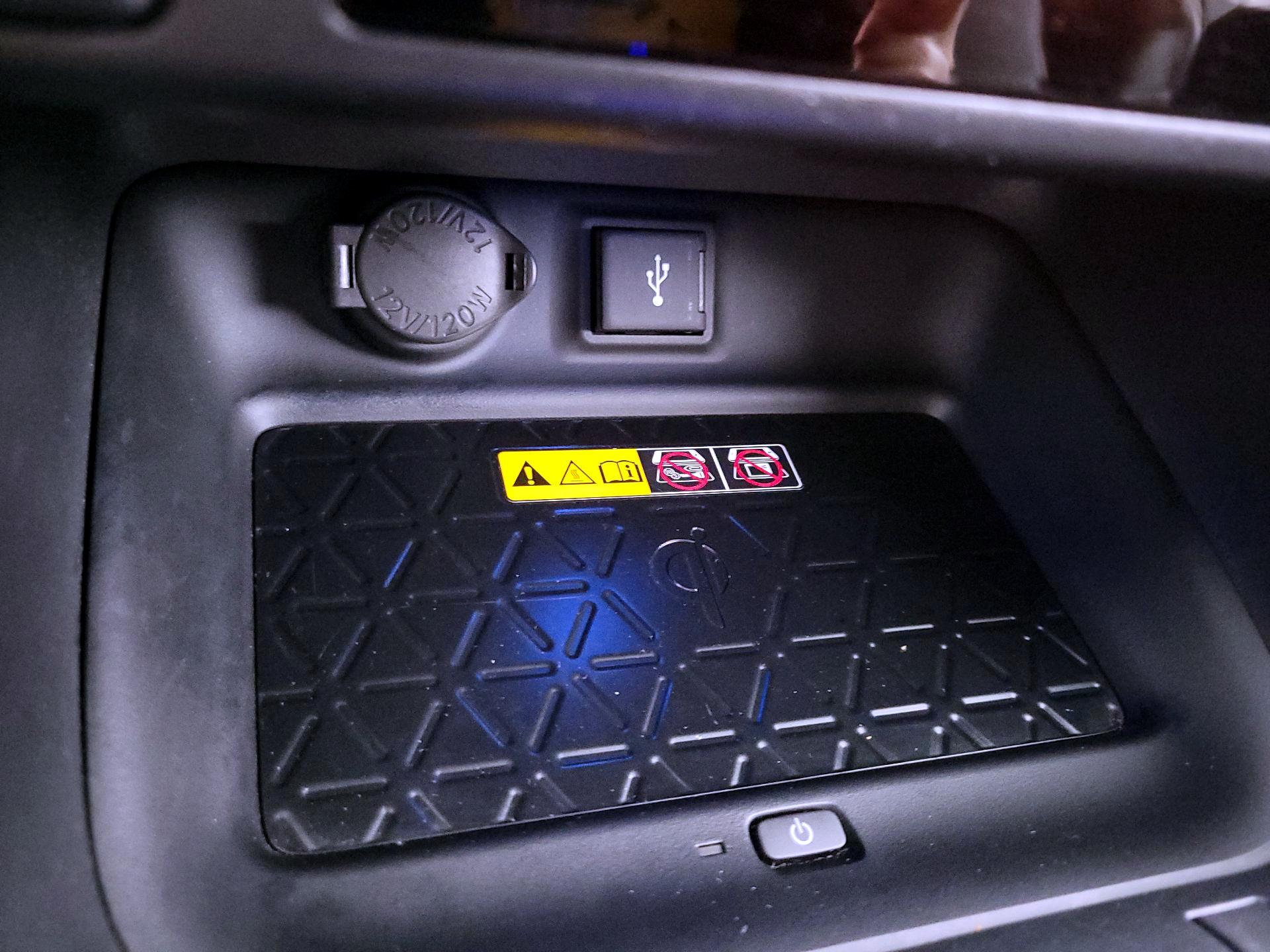 Thumbnail: 2022 Toyota RAV4 - 19