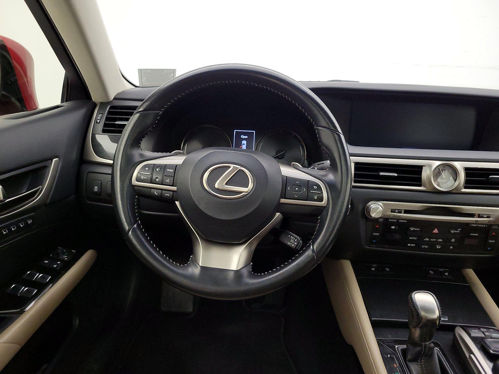 Thumbnail: 2016 Lexus GS - 10