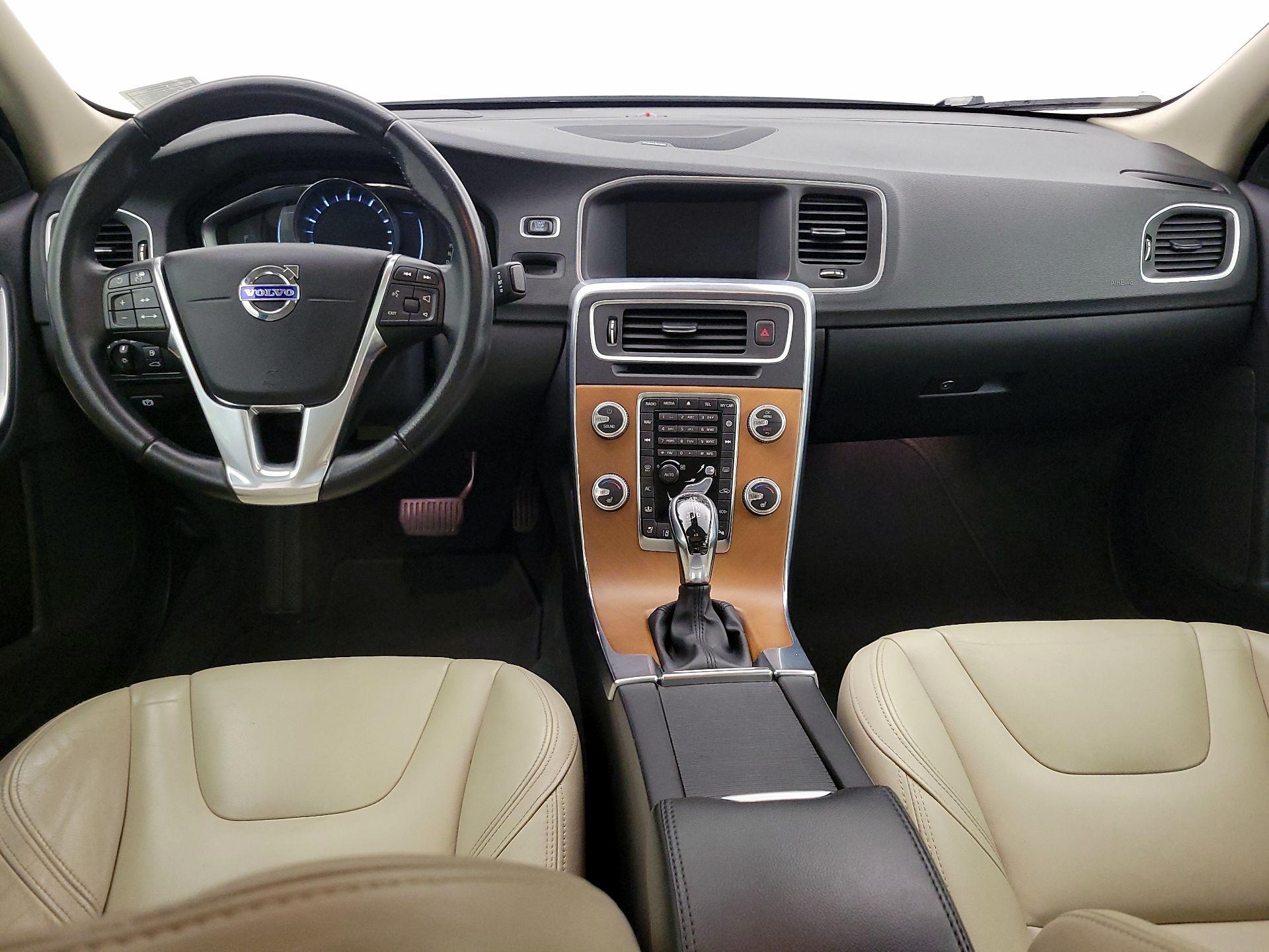 Thumbnail: 2016 Volvo S60 - 9