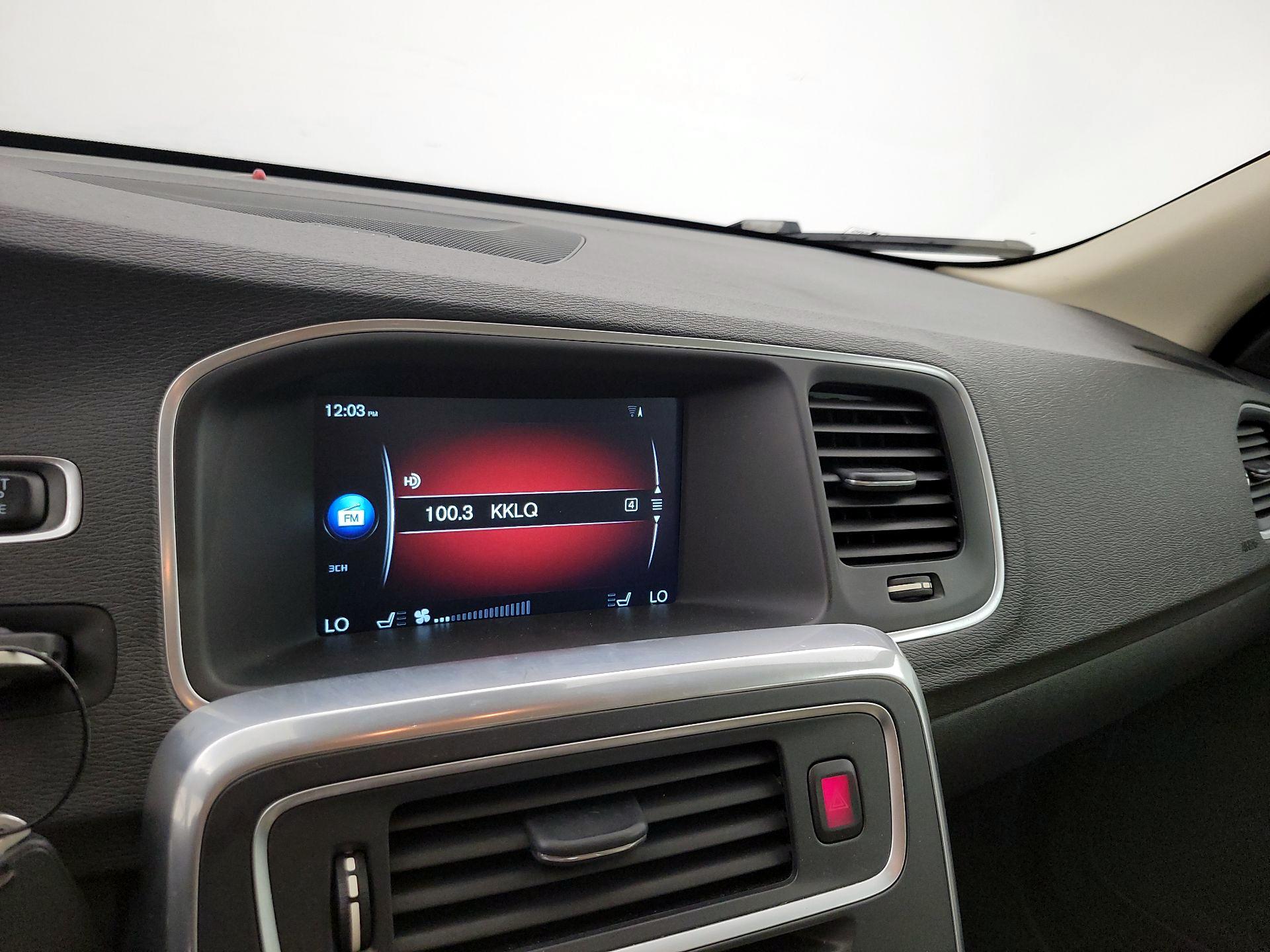 Thumbnail: 2016 Volvo S60 - 14