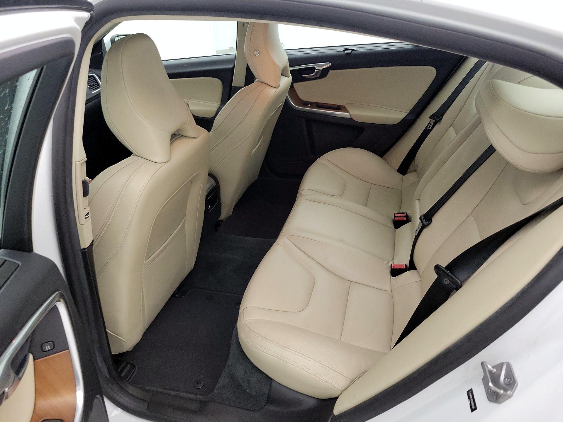 Thumbnail: 2016 Volvo S60 - 18