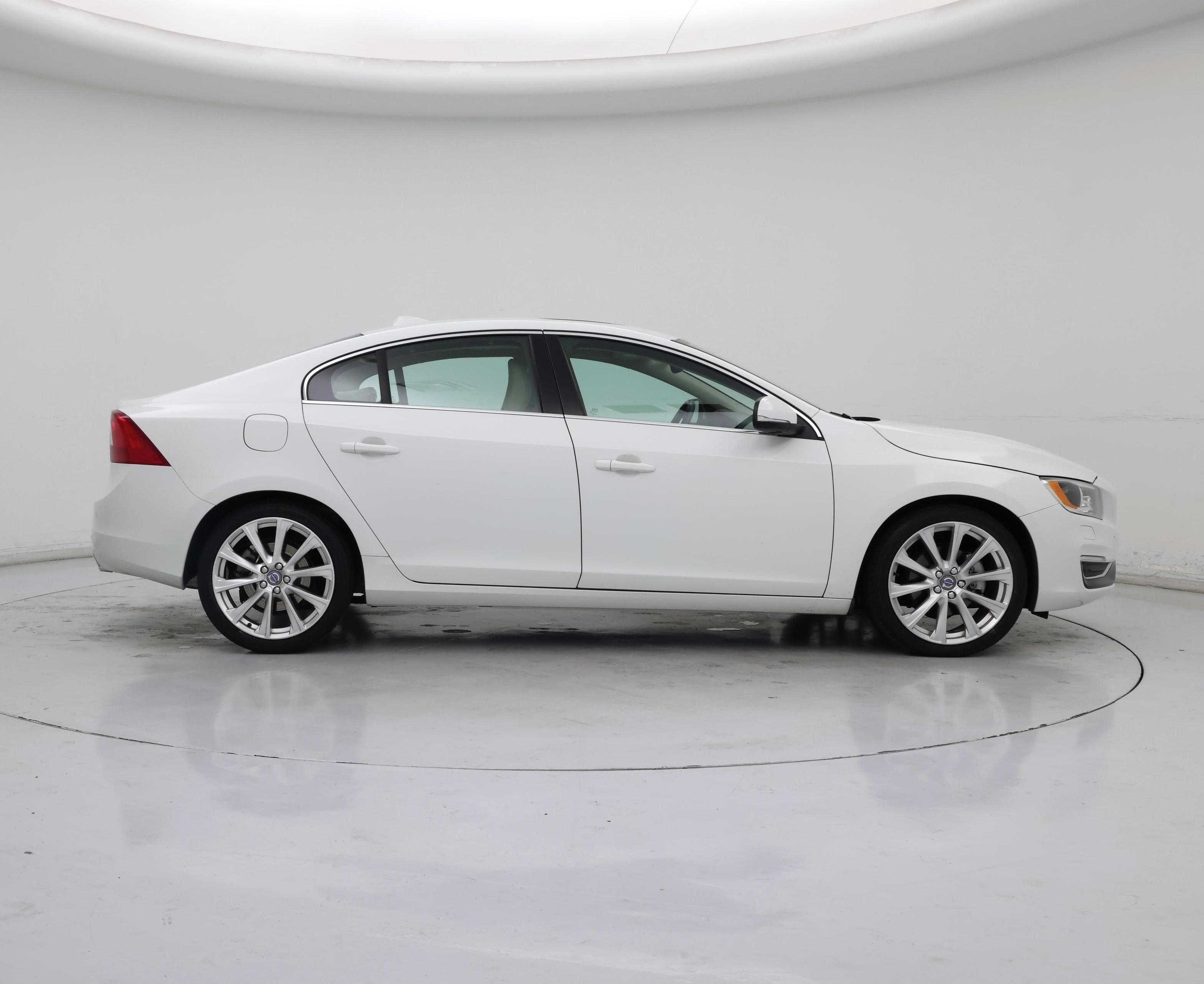 Thumbnail: 2016 Volvo S60 - 7