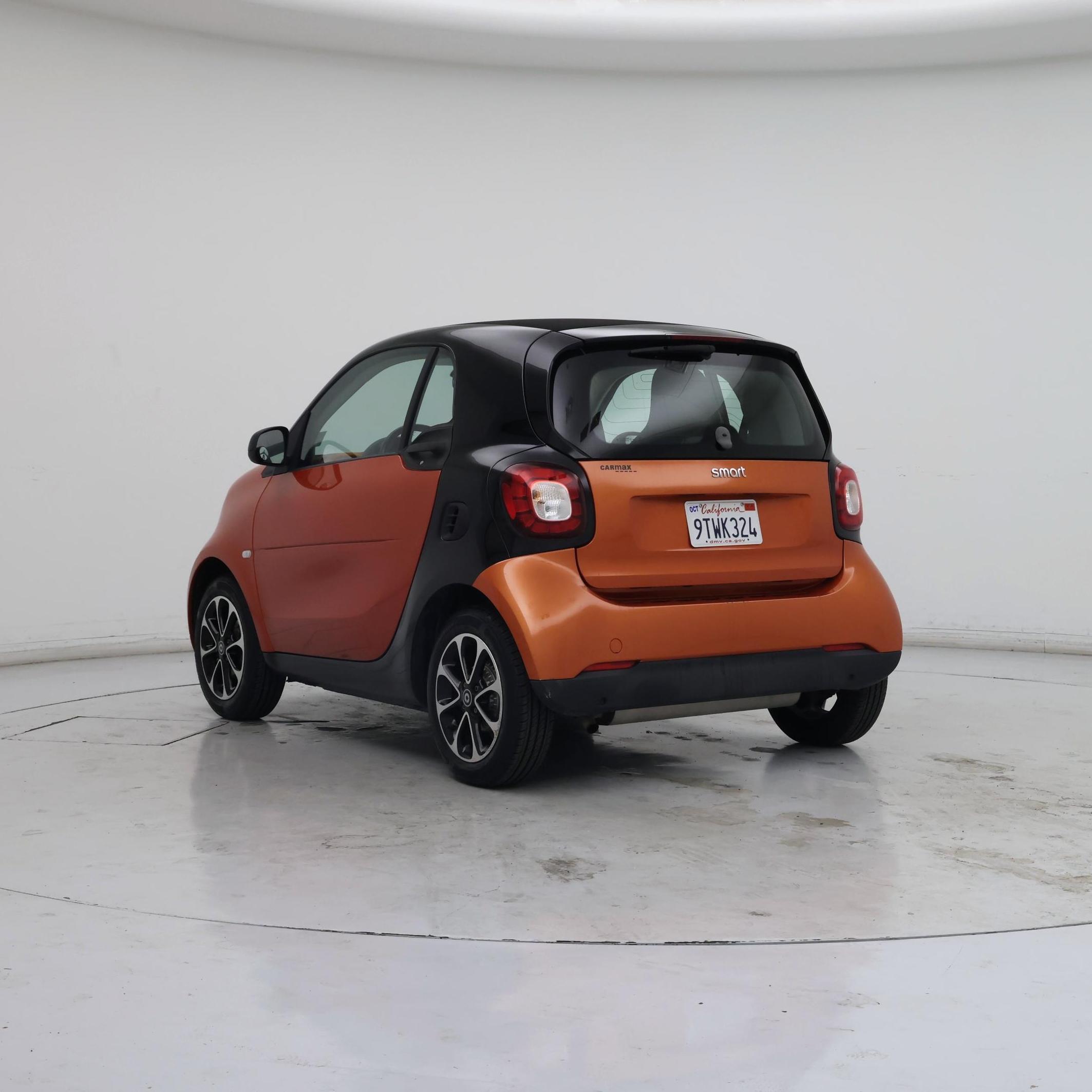 Thumbnail: 2017 smart fortwo - 2