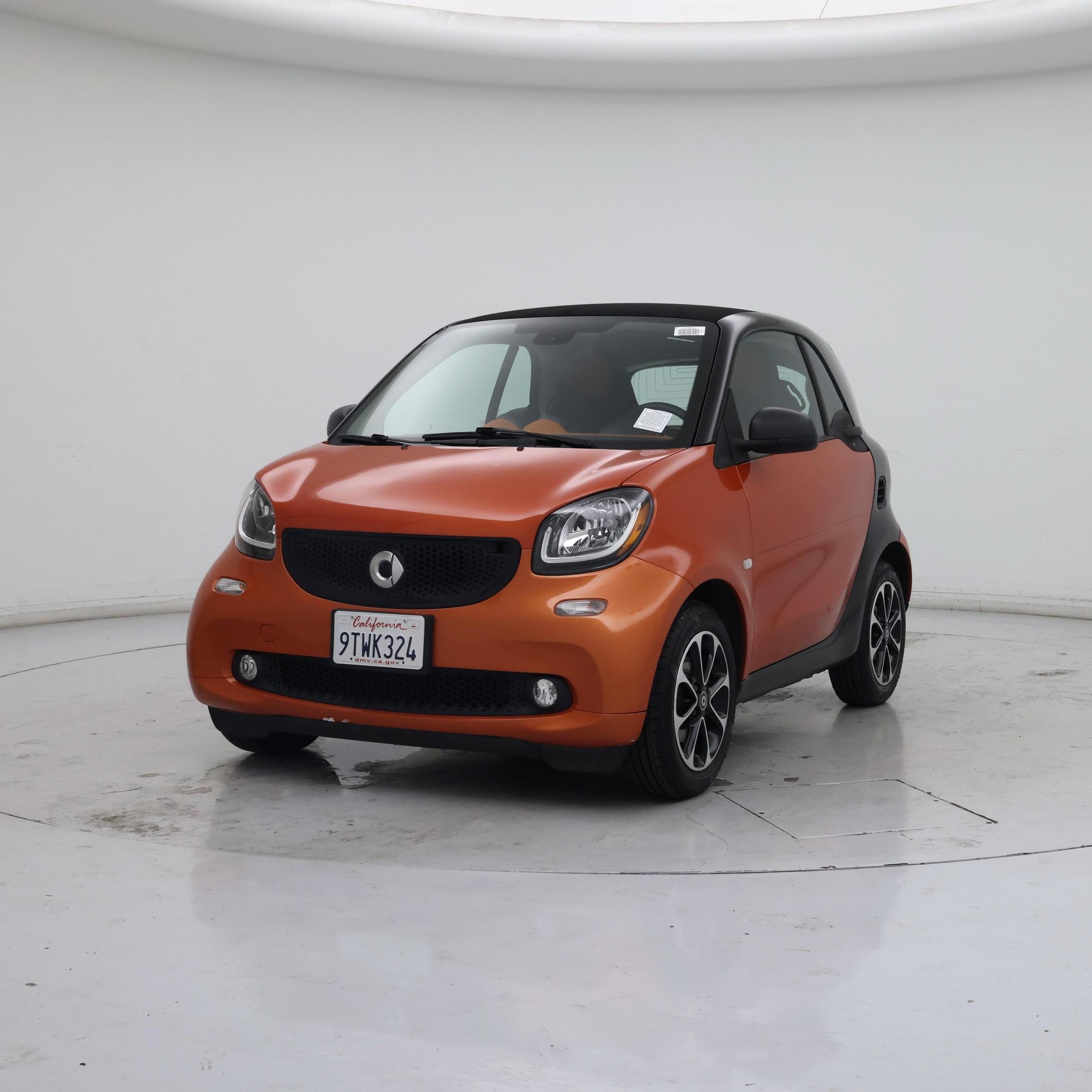 Thumbnail: 2017 smart fortwo - 4