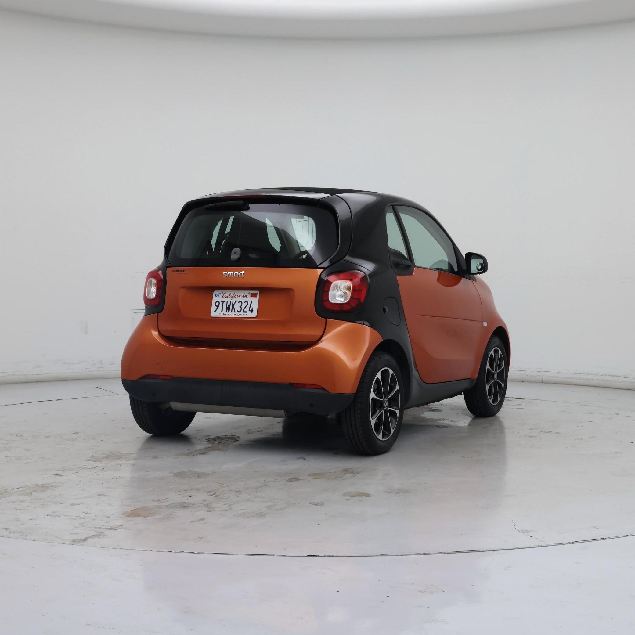 Thumbnail: 2017 smart fortwo - 8