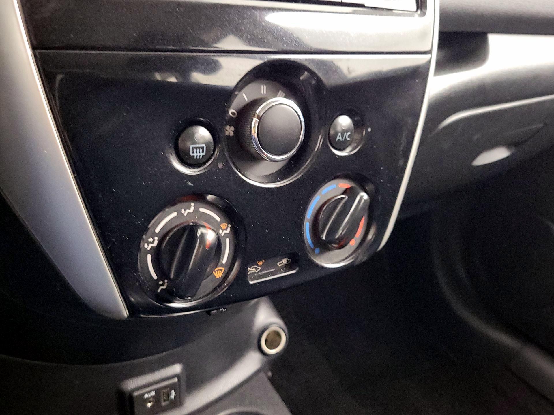 Thumbnail: 2018 Nissan Versa Note - 16