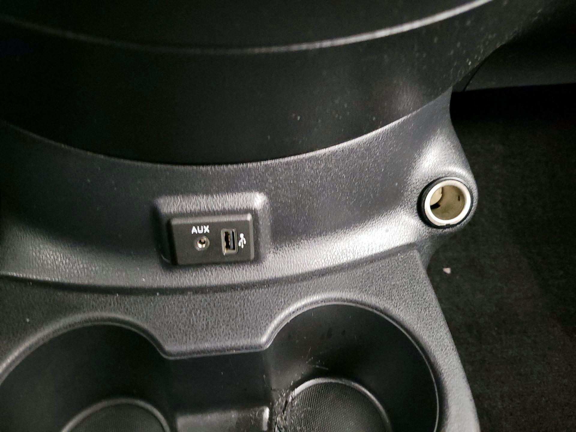 Thumbnail: 2018 Nissan Versa Note - 18