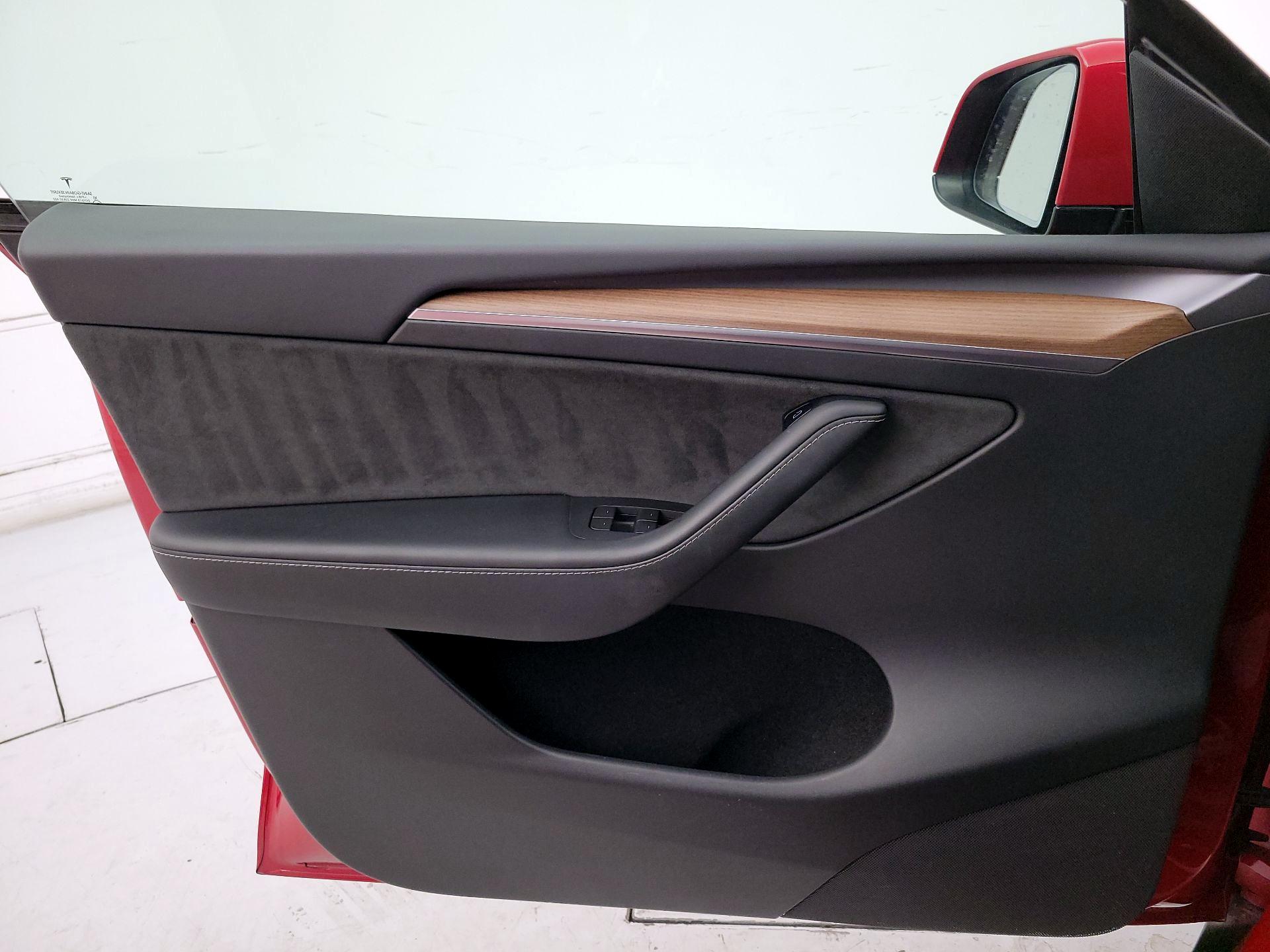 Thumbnail: 2022 Tesla Model Y - 12