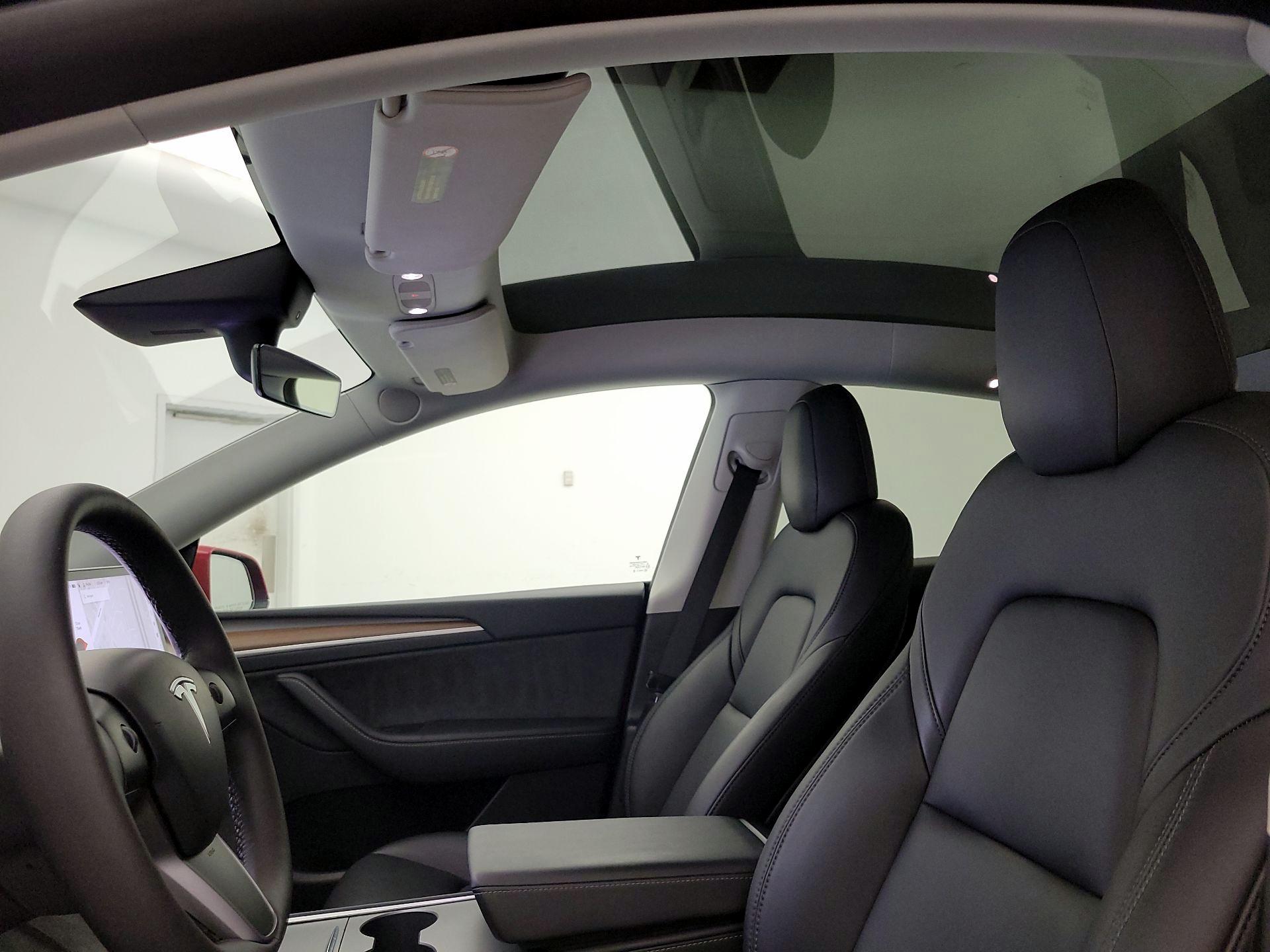 Thumbnail: 2022 Tesla Model Y - 18