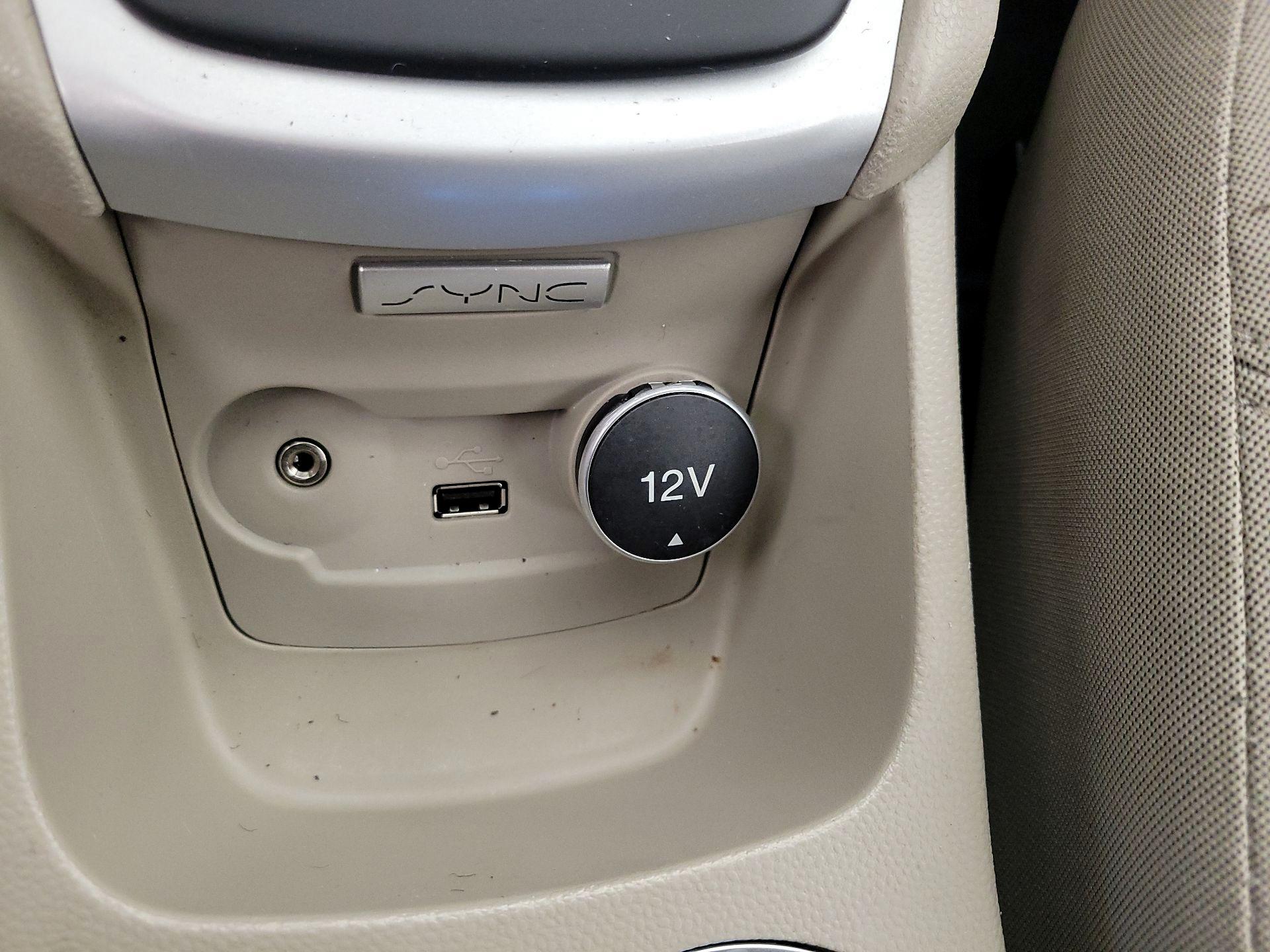 Thumbnail: 2017 Ford Fiesta - 17