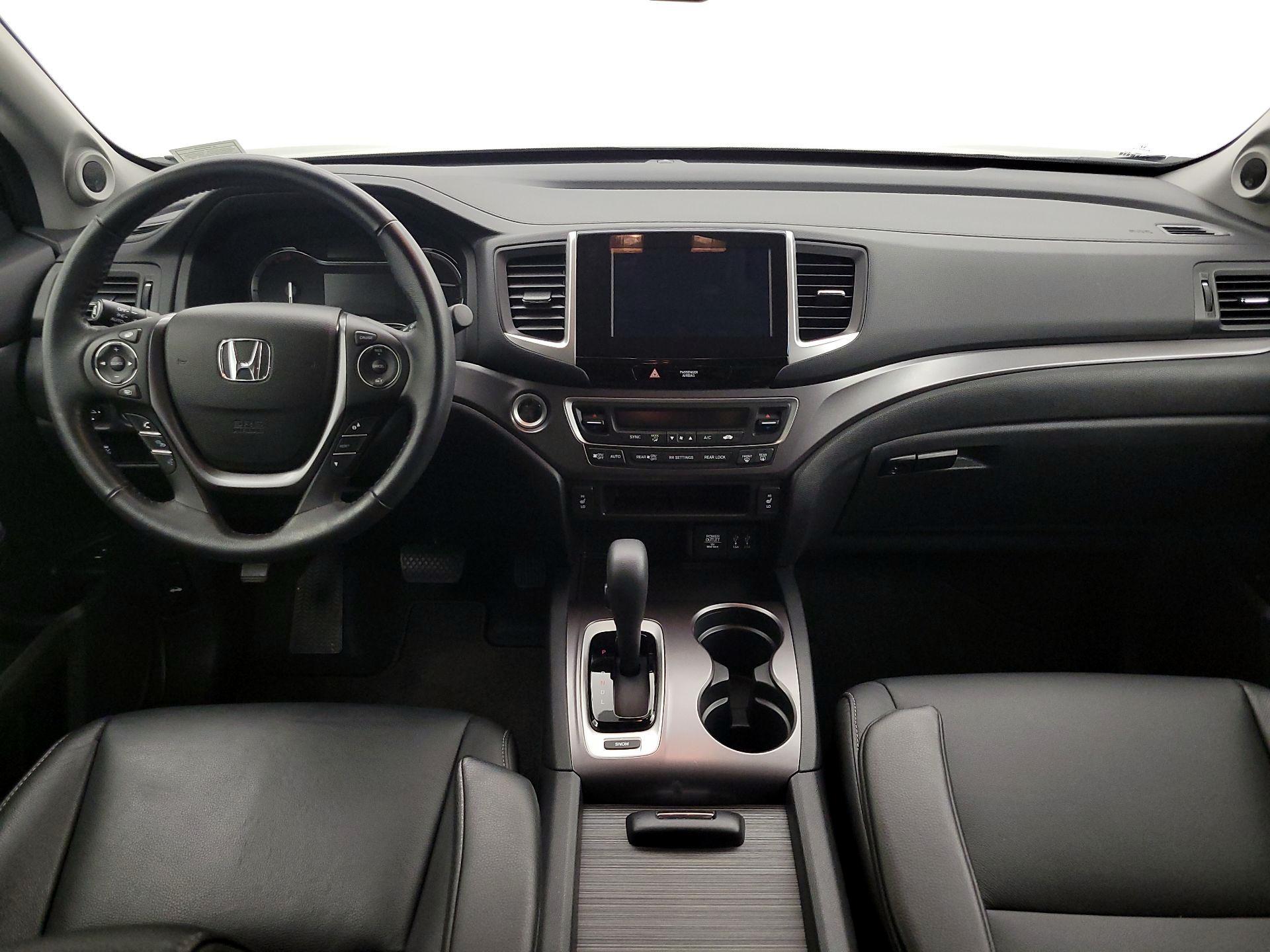 Thumbnail: 2016 Honda Pilot - 9