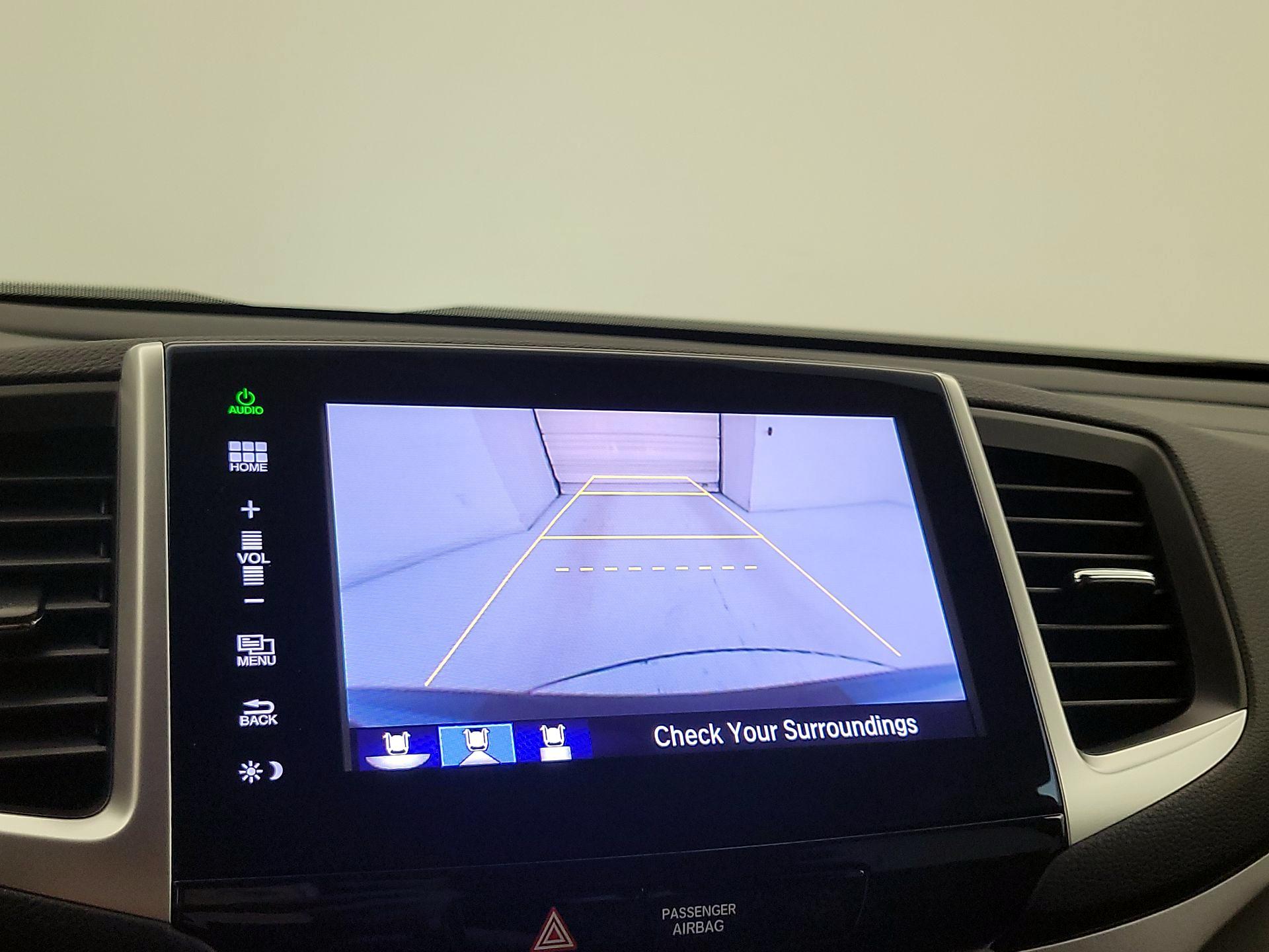 Thumbnail: 2016 Honda Pilot - 14