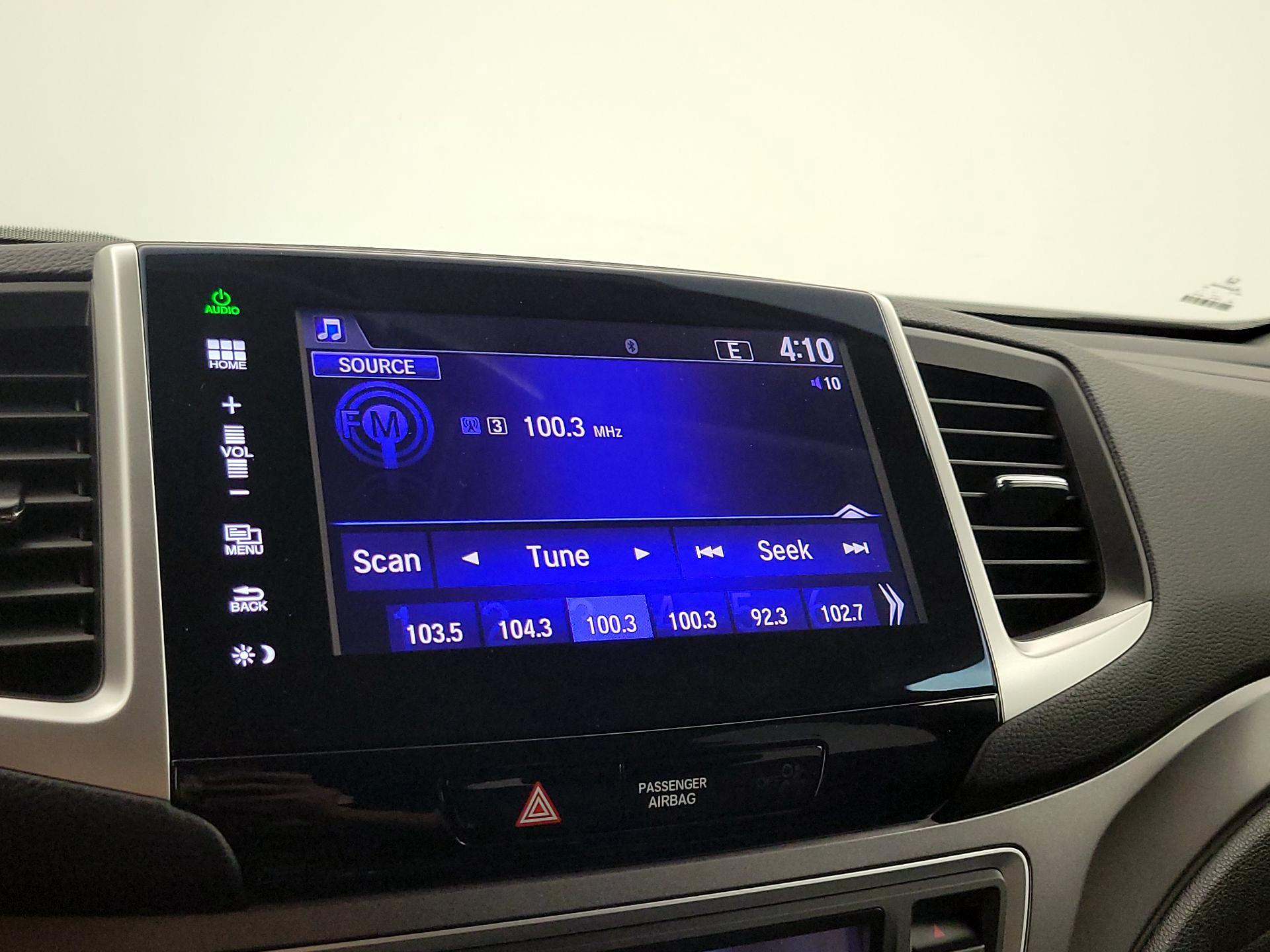 Thumbnail: 2016 Honda Pilot - 15