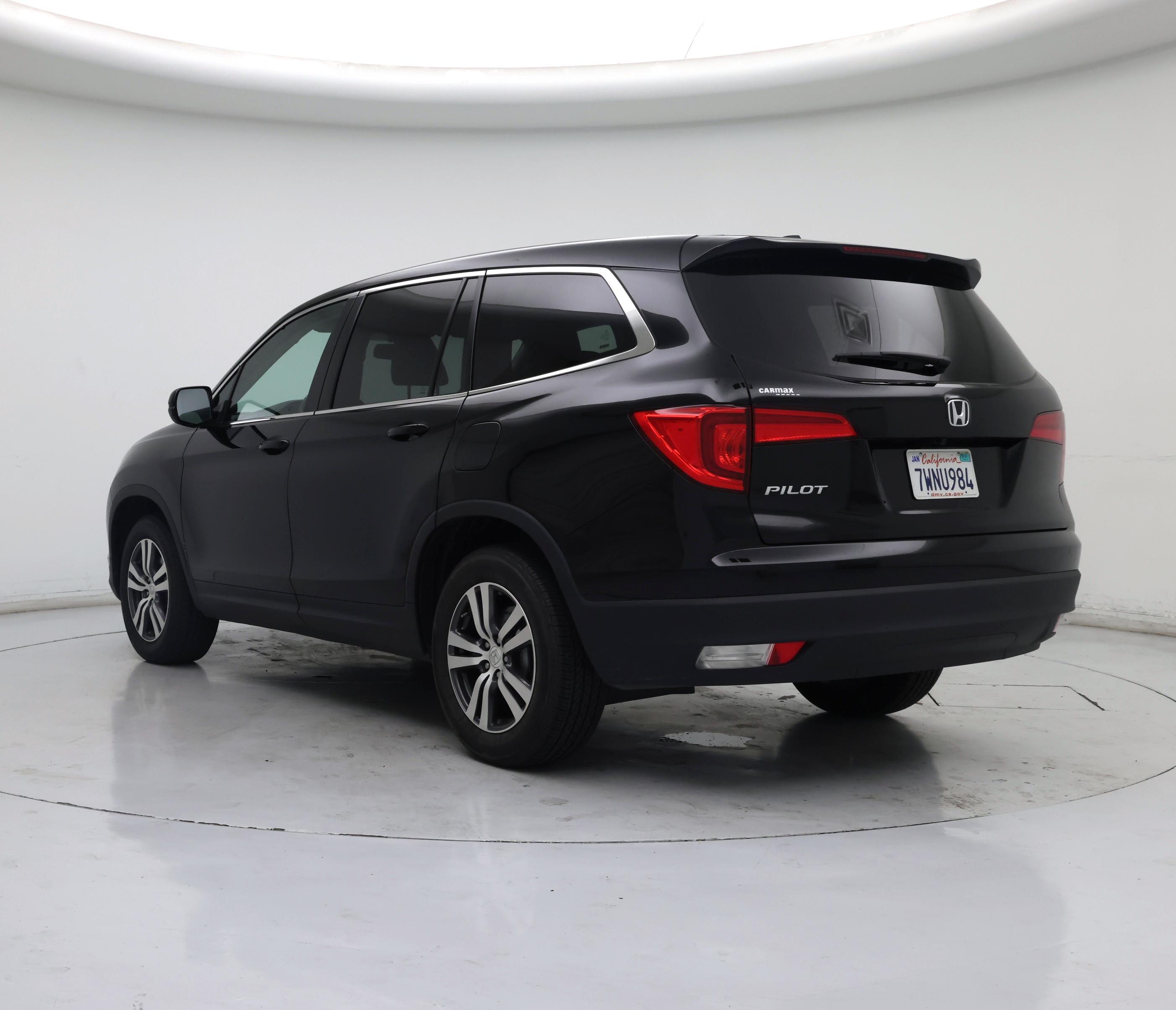 Thumbnail: 2016 Honda Pilot - 2