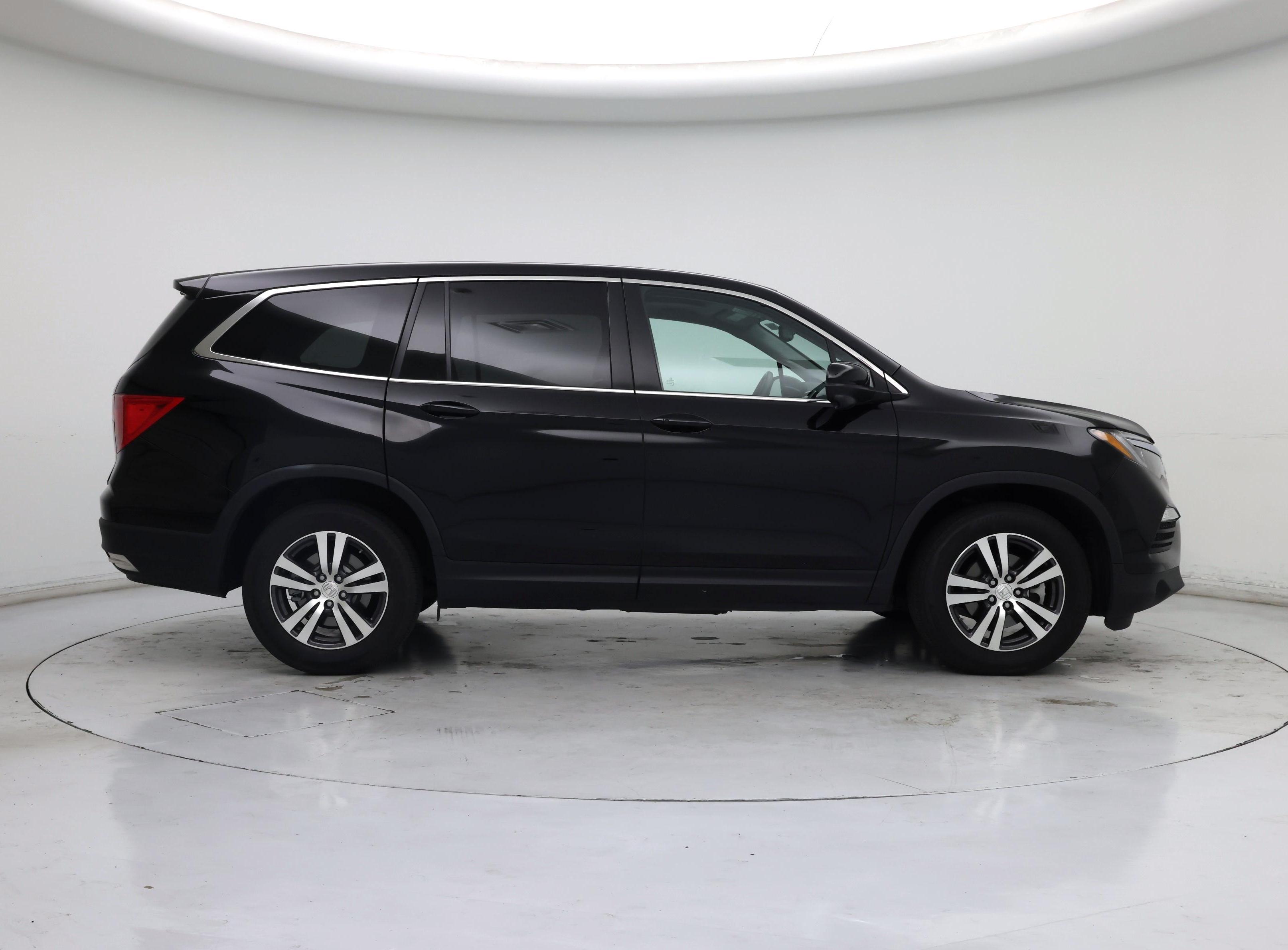 Thumbnail: 2016 Honda Pilot - 7