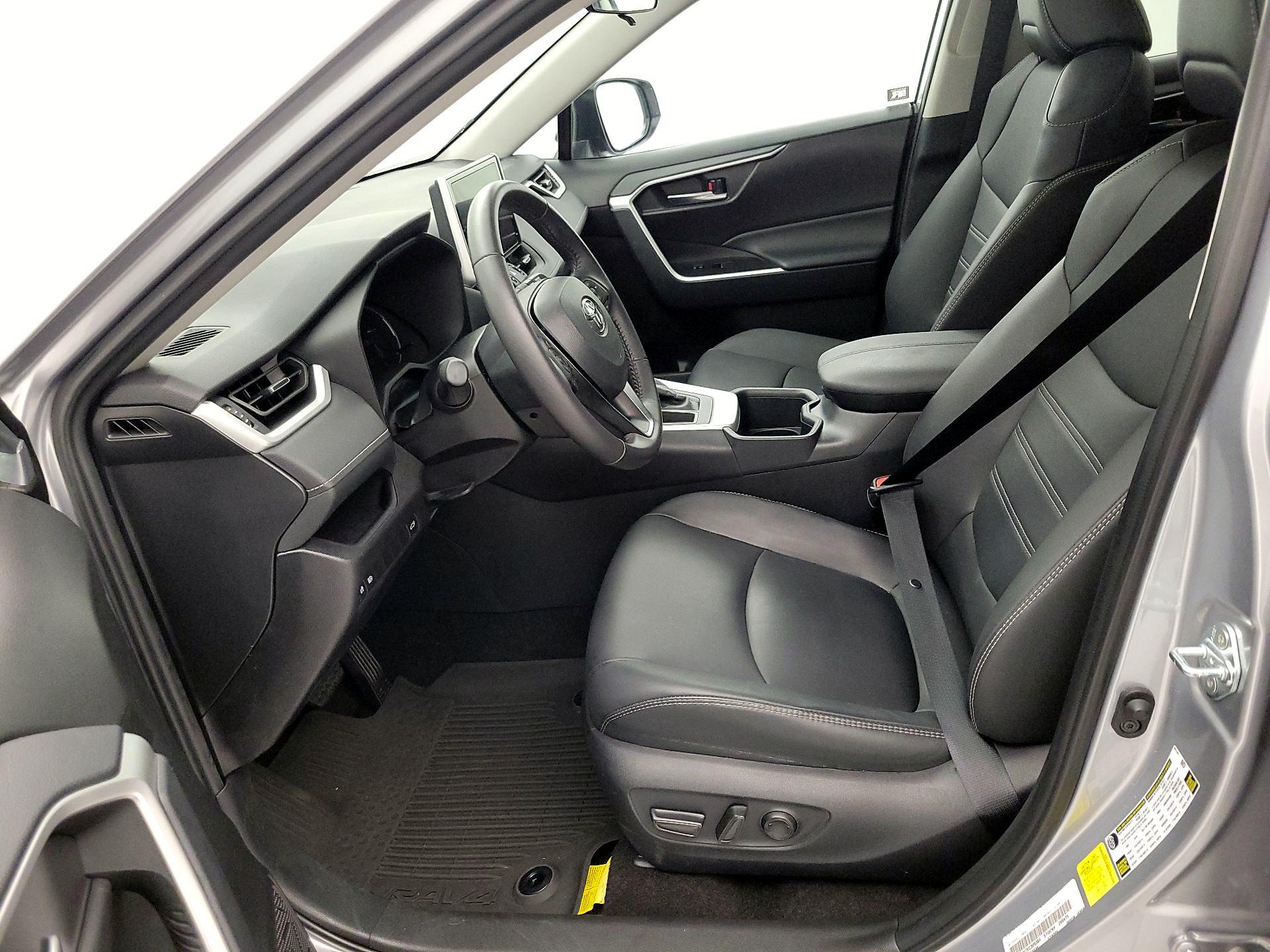 Thumbnail: 2025 Toyota RAV4 - 11