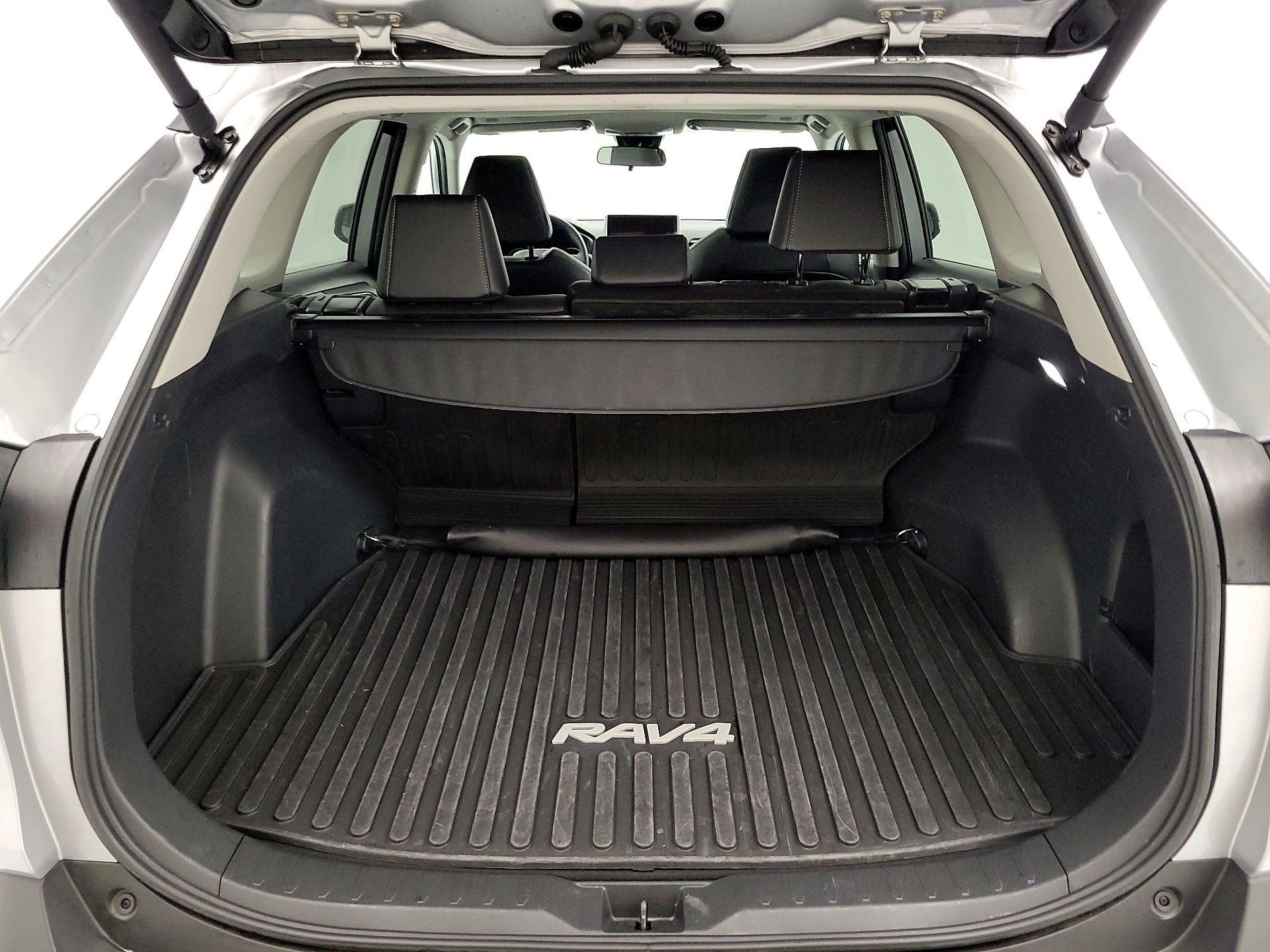 Thumbnail: 2025 Toyota RAV4 - 20