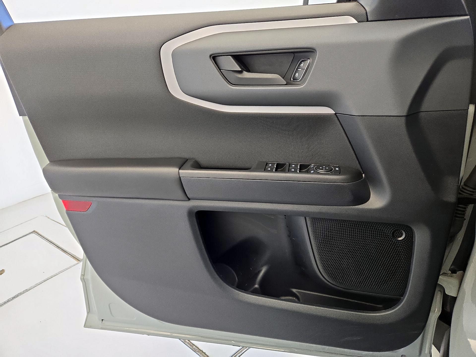 Thumbnail: 2023 Ford Bronco Sport - 12