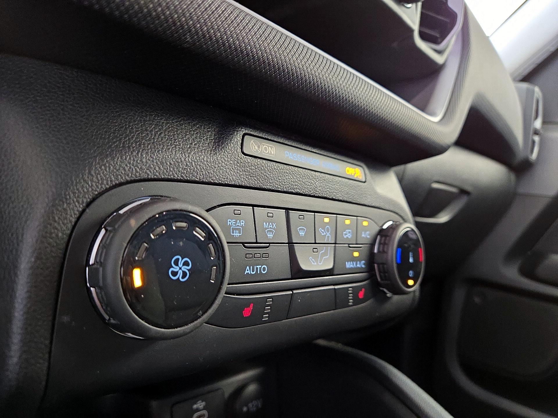 Thumbnail: 2023 Ford Bronco Sport - 16