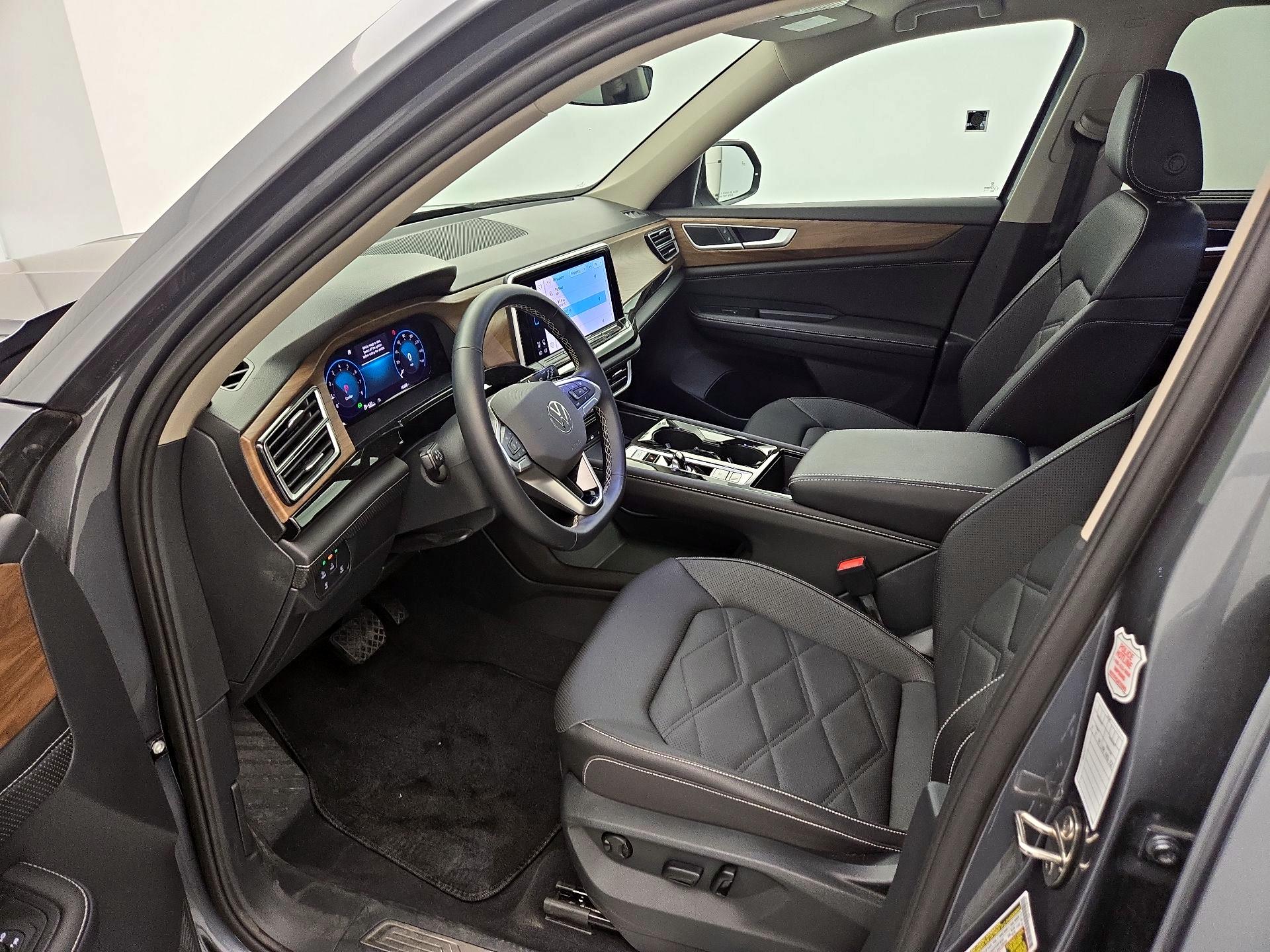 Thumbnail: 2025 Volkswagen Atlas - 11