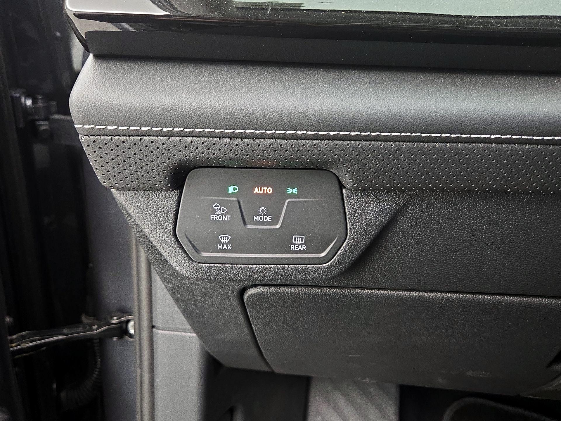 Thumbnail: 2025 Volkswagen Atlas - 13