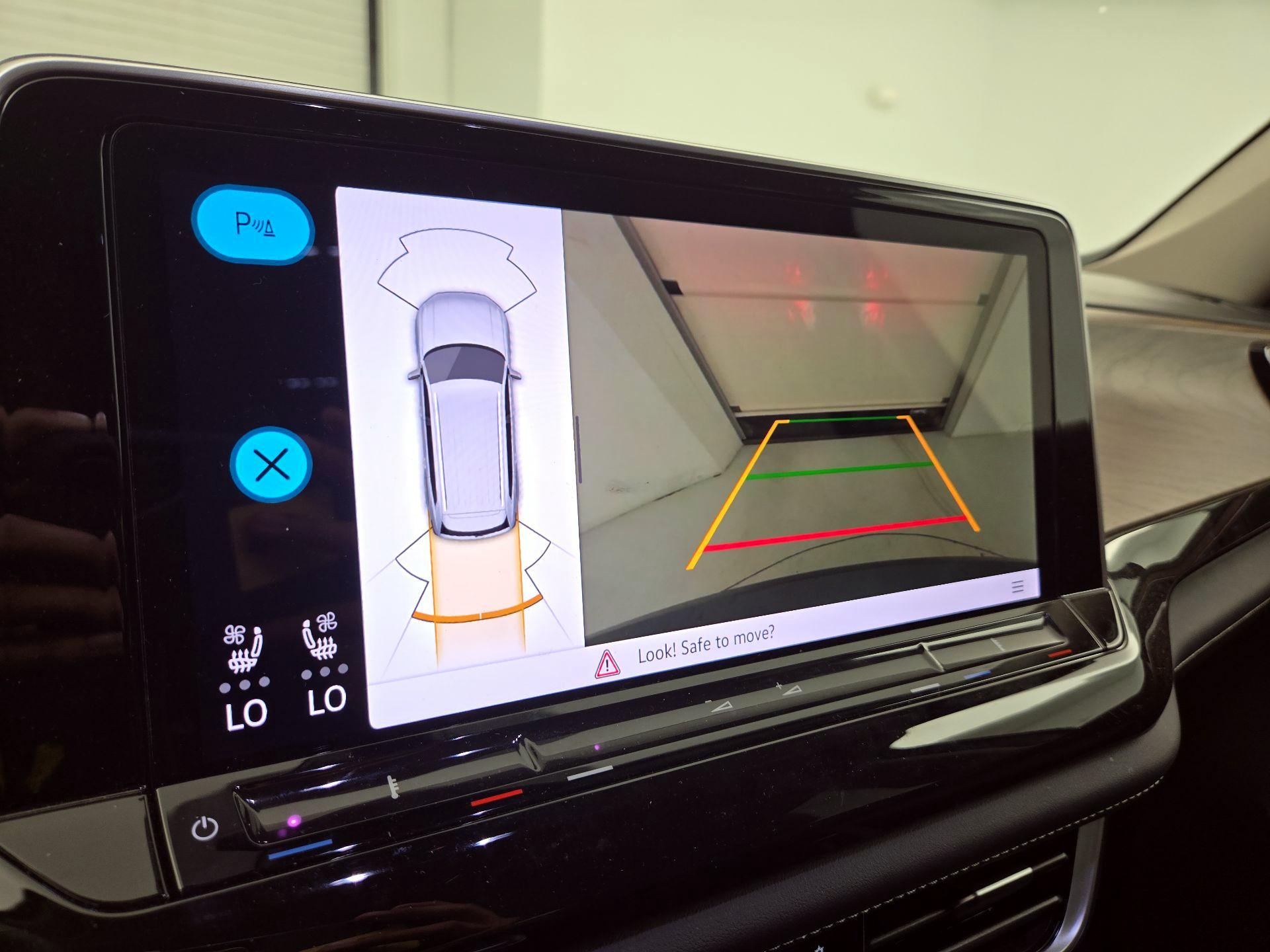 Thumbnail: 2025 Volkswagen Atlas - 14