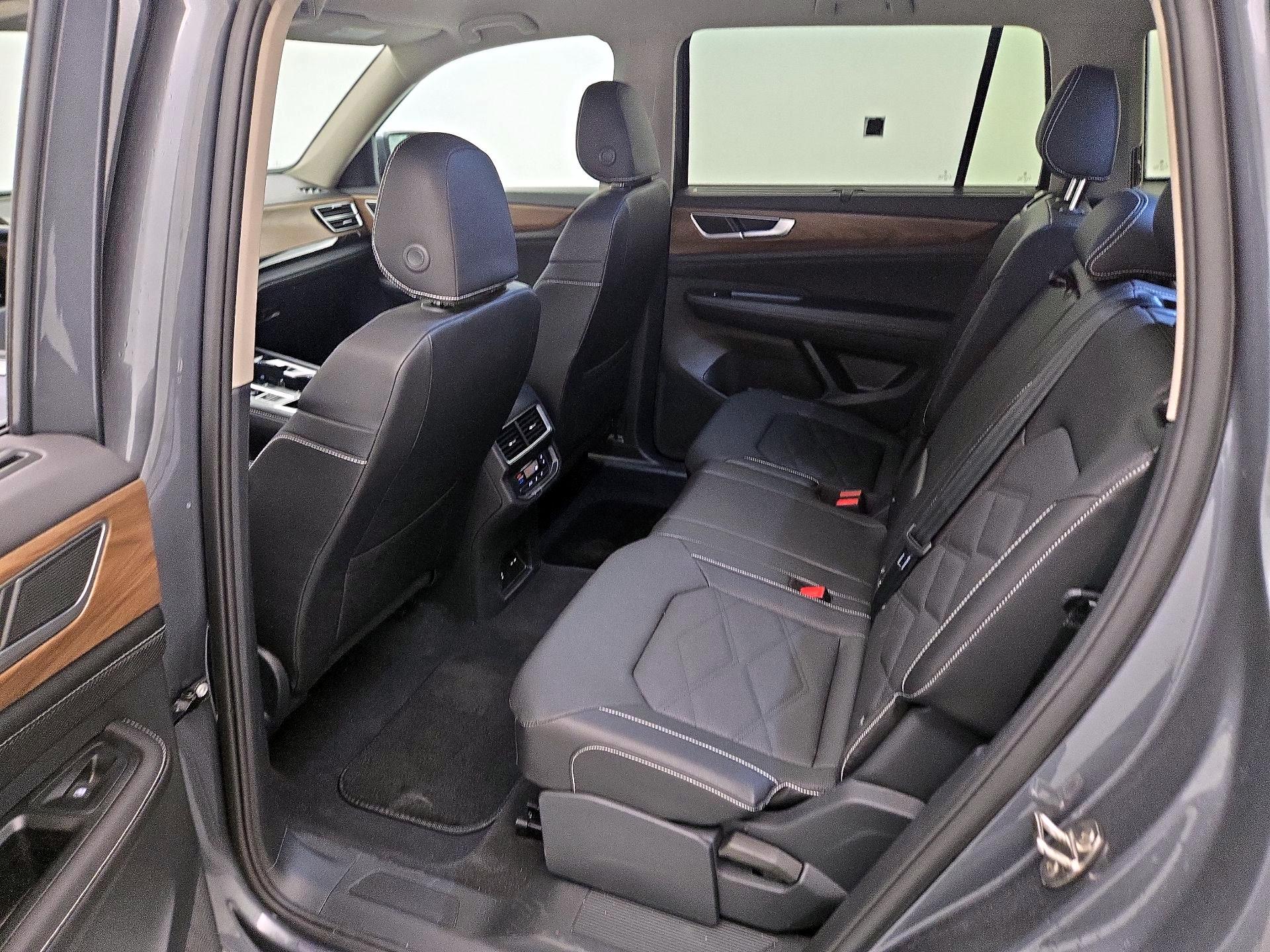 Thumbnail: 2025 Volkswagen Atlas - 19