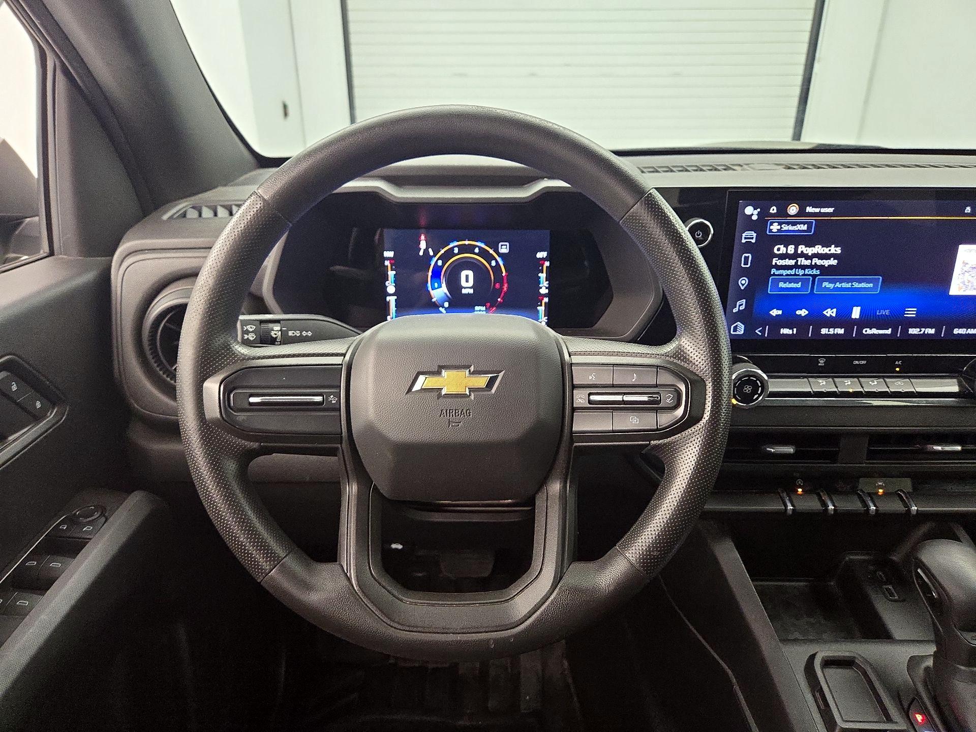 Thumbnail: 2023 Chevrolet Colorado - 10
