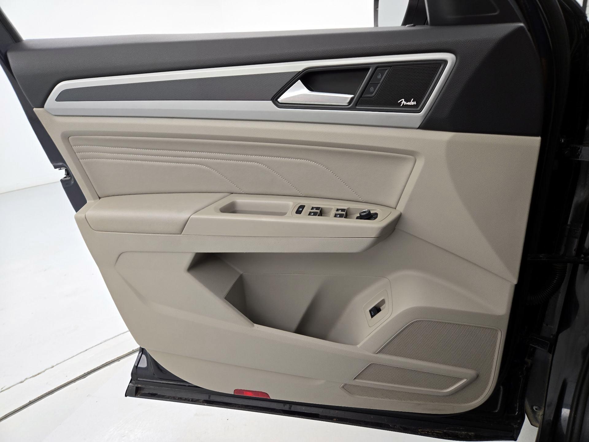 Thumbnail: 2022 Volkswagen Atlas - 12