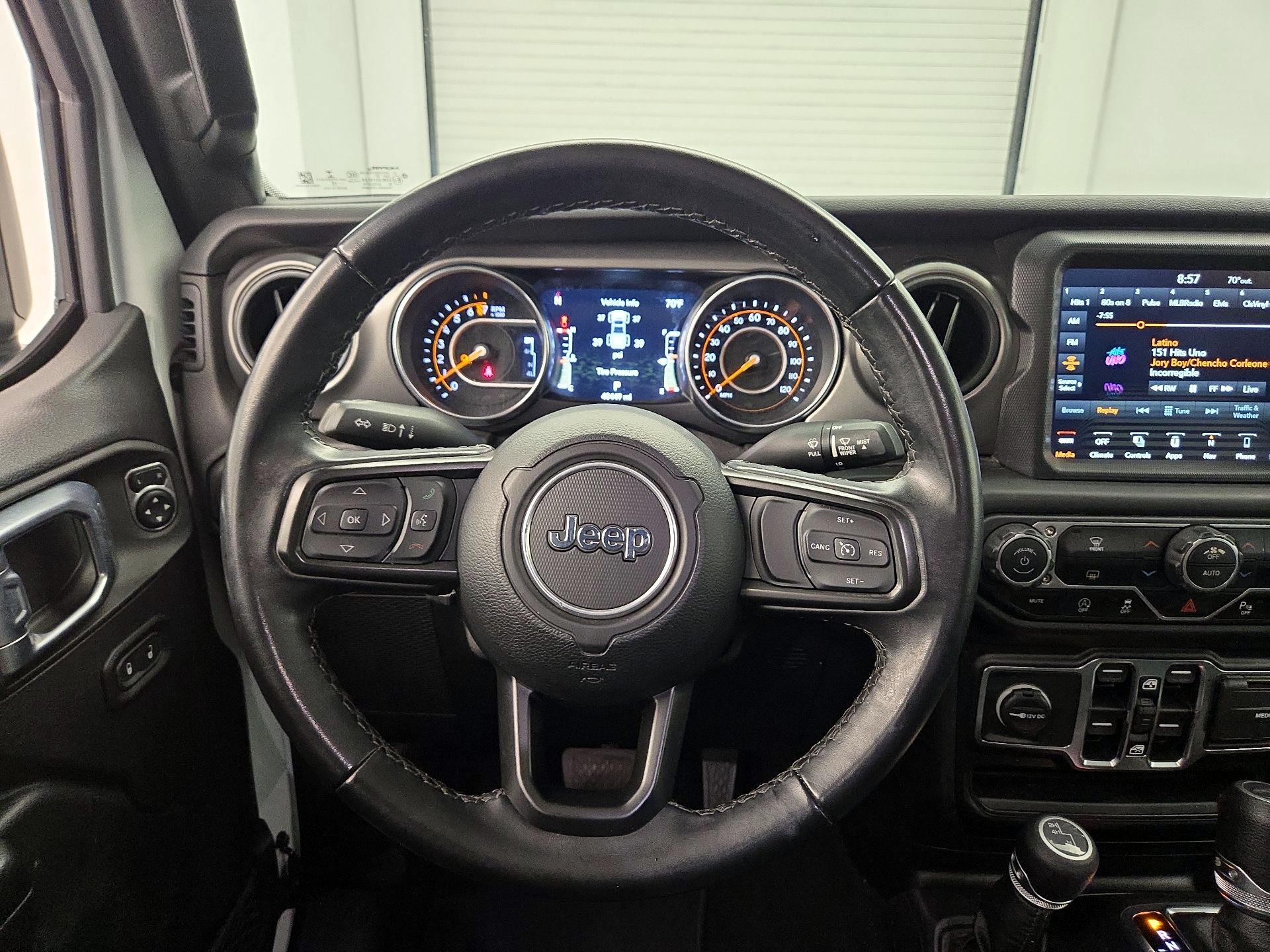 Thumbnail: 2021 Jeep Gladiator - 10