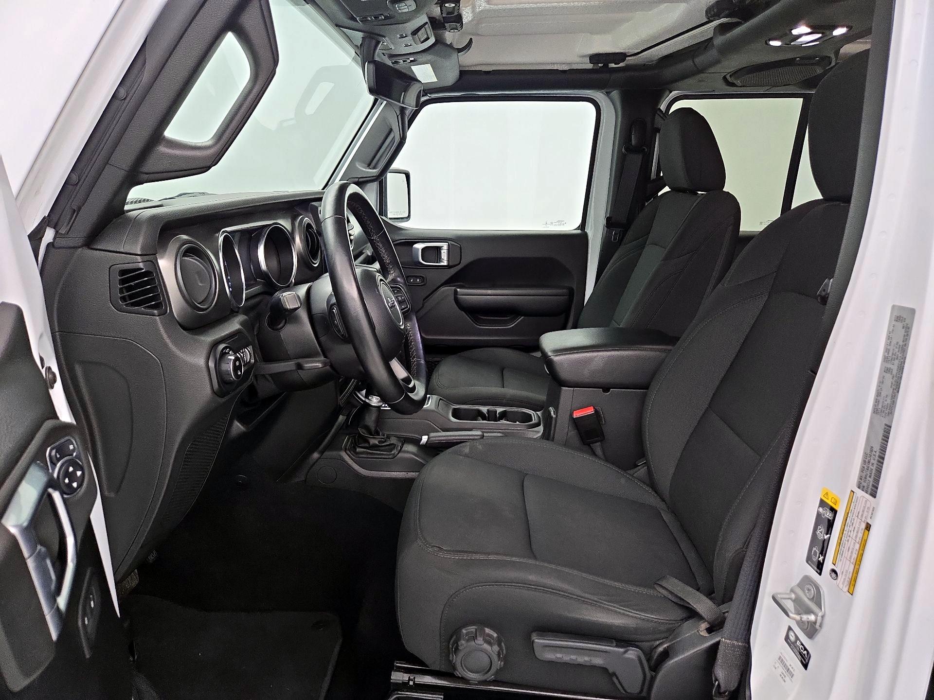 Thumbnail: 2021 Jeep Gladiator - 11