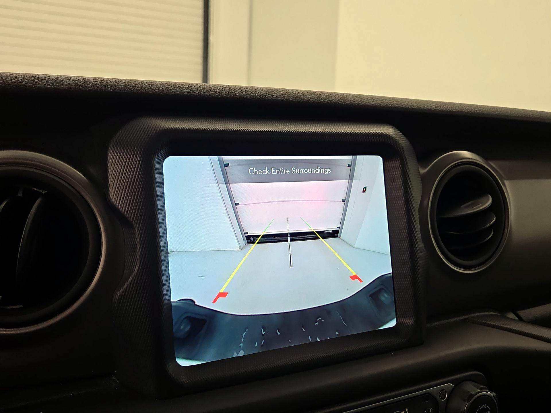 Thumbnail: 2021 Jeep Gladiator - 15