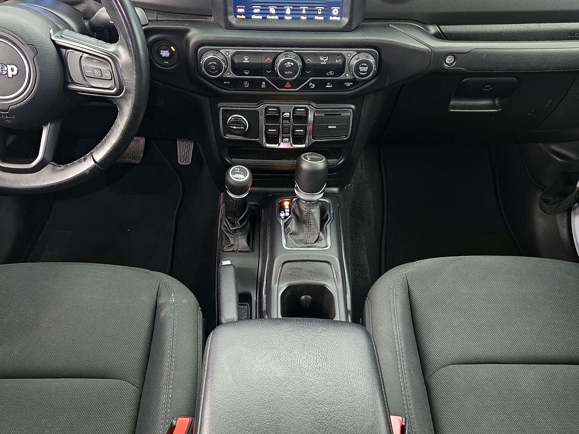 Thumbnail: 2021 Jeep Gladiator - 18