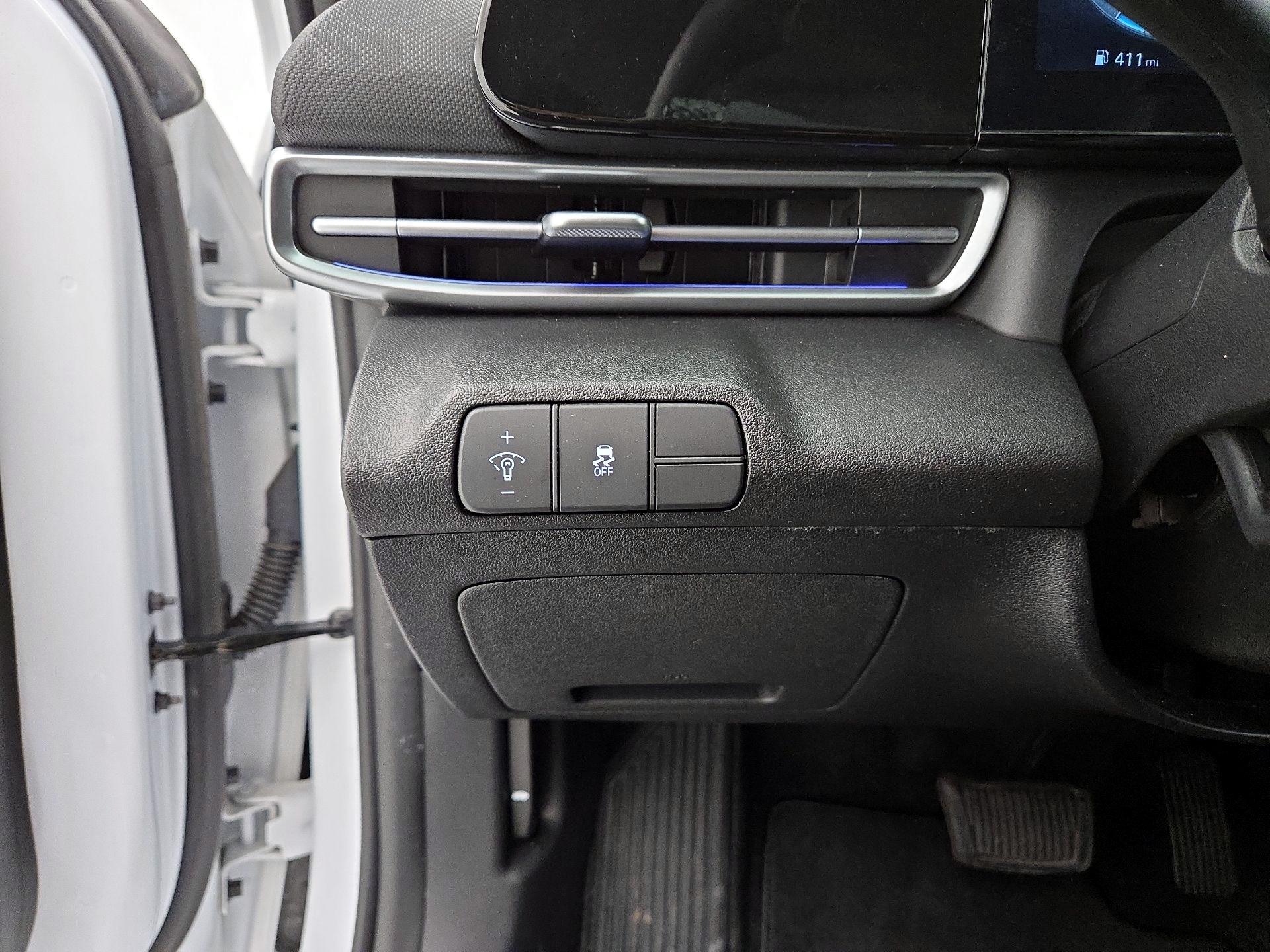 Thumbnail: 2024 Hyundai Elantra - 13