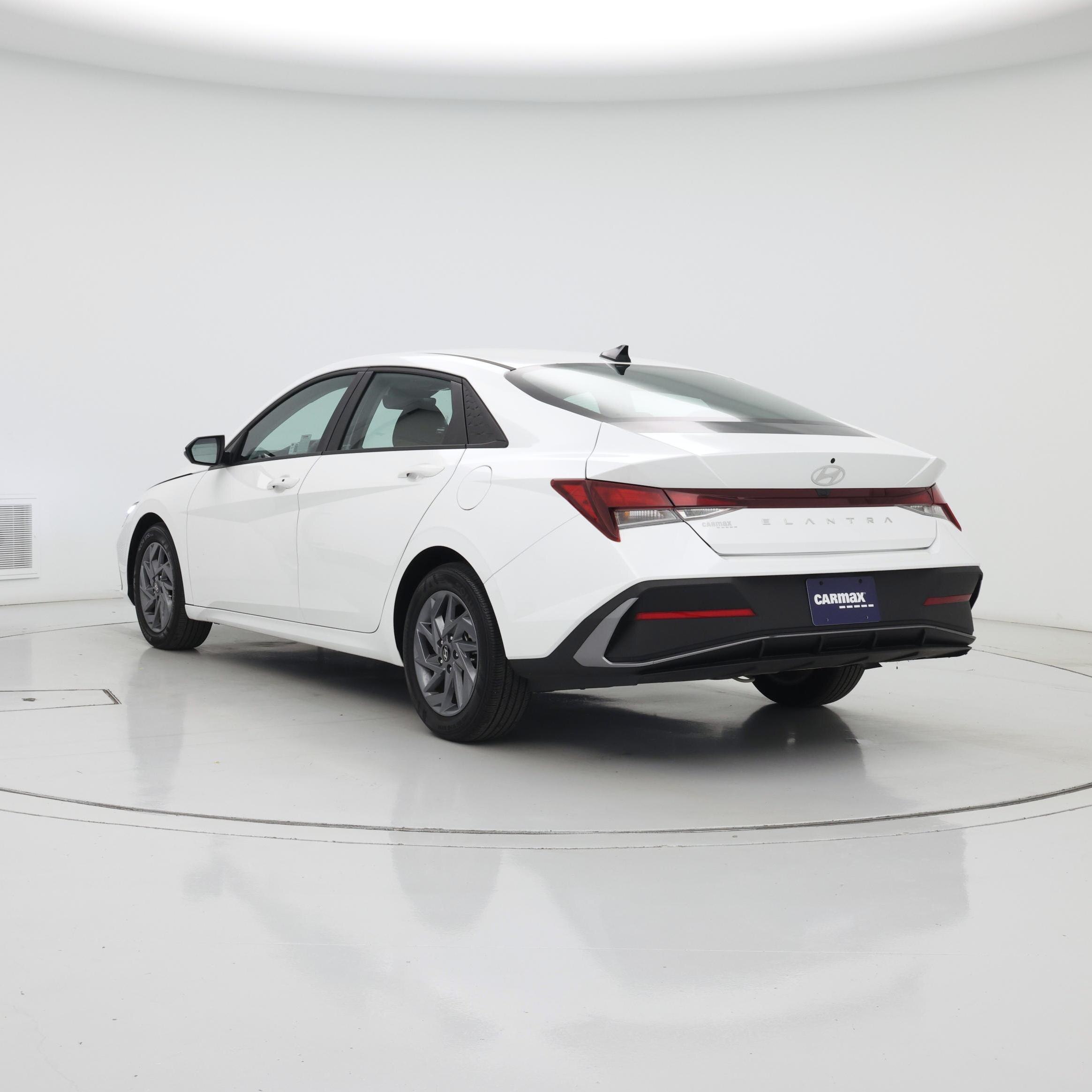 Thumbnail: 2024 Hyundai Elantra - 2