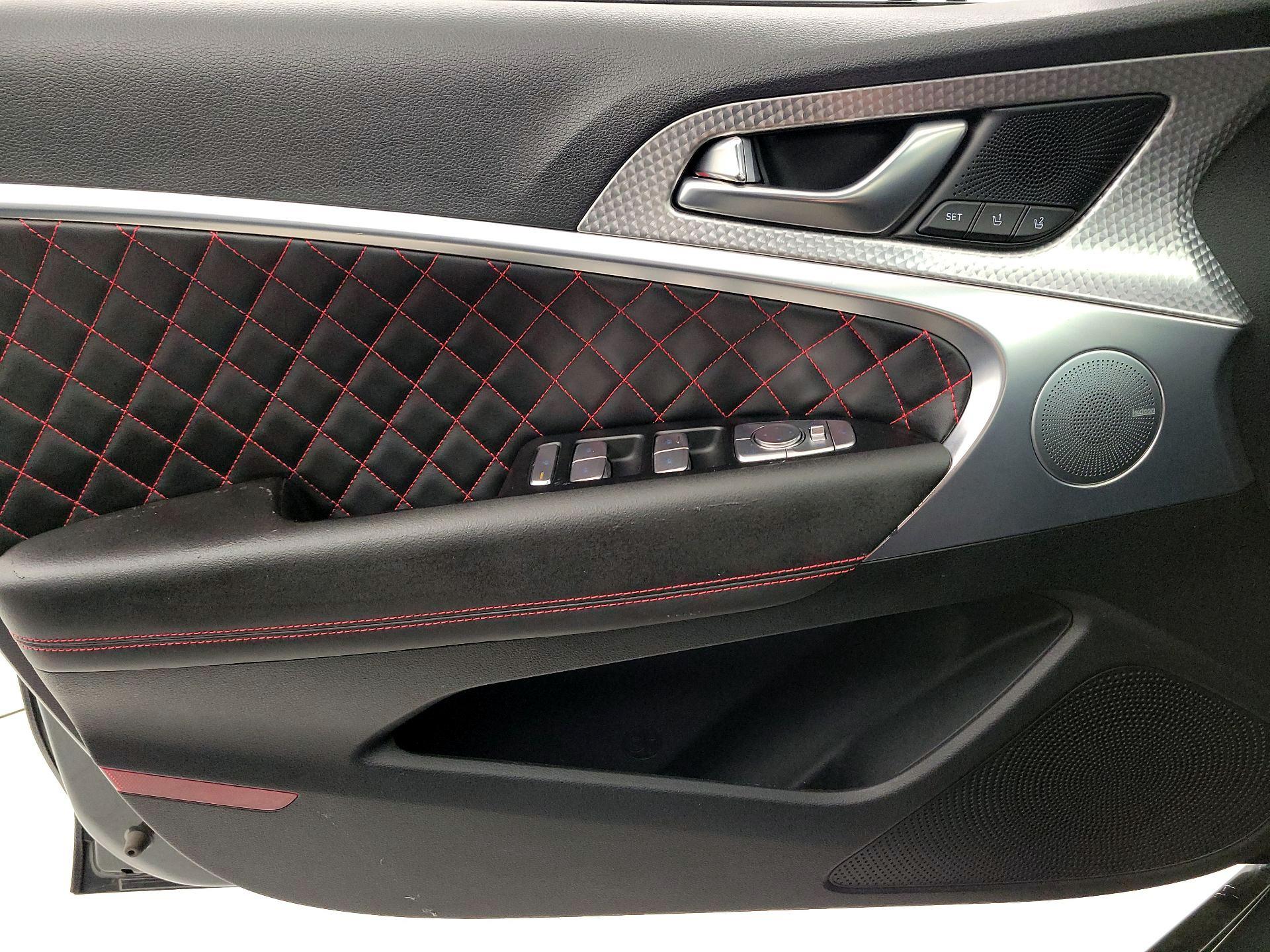 Thumbnail: 2023 Genesis G70 - 12