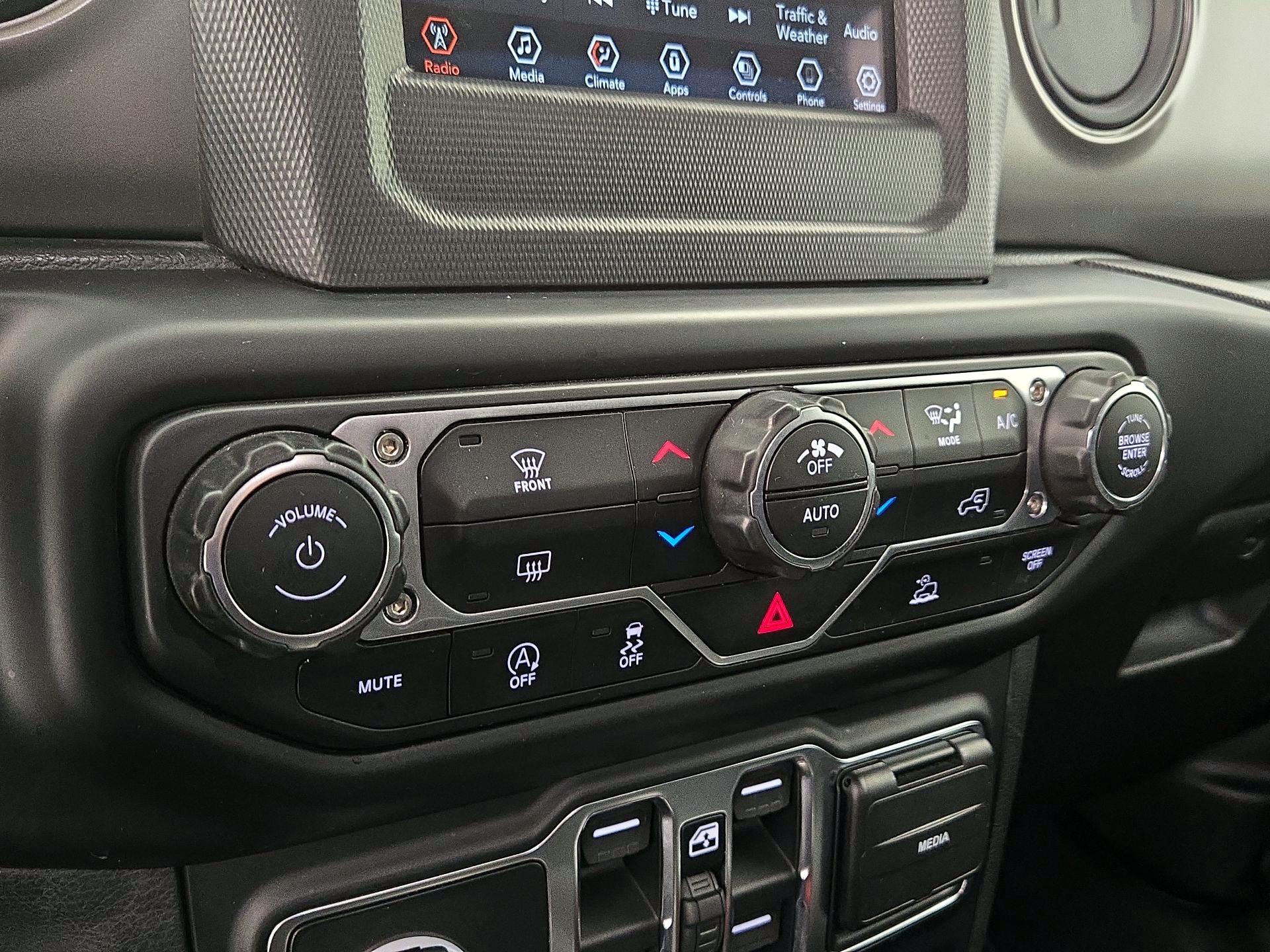 Thumbnail: 2022 Jeep Gladiator - 16