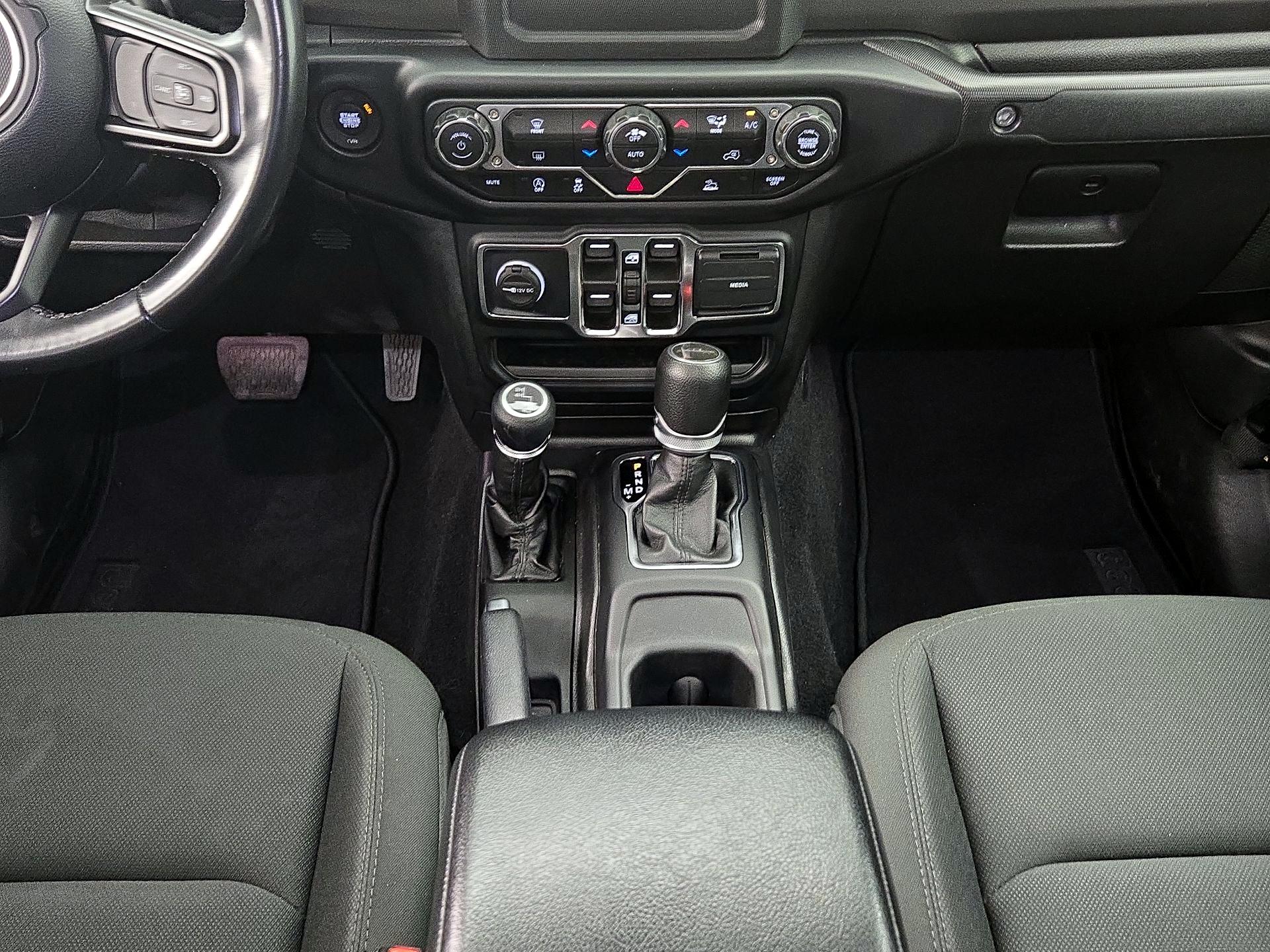 Thumbnail: 2022 Jeep Gladiator - 17